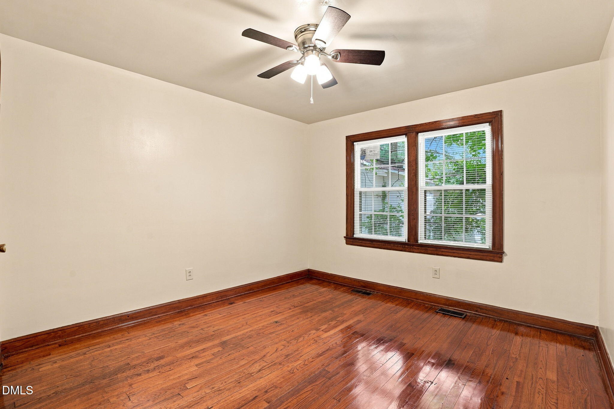 1004 W Thomas Street Property Photo 24