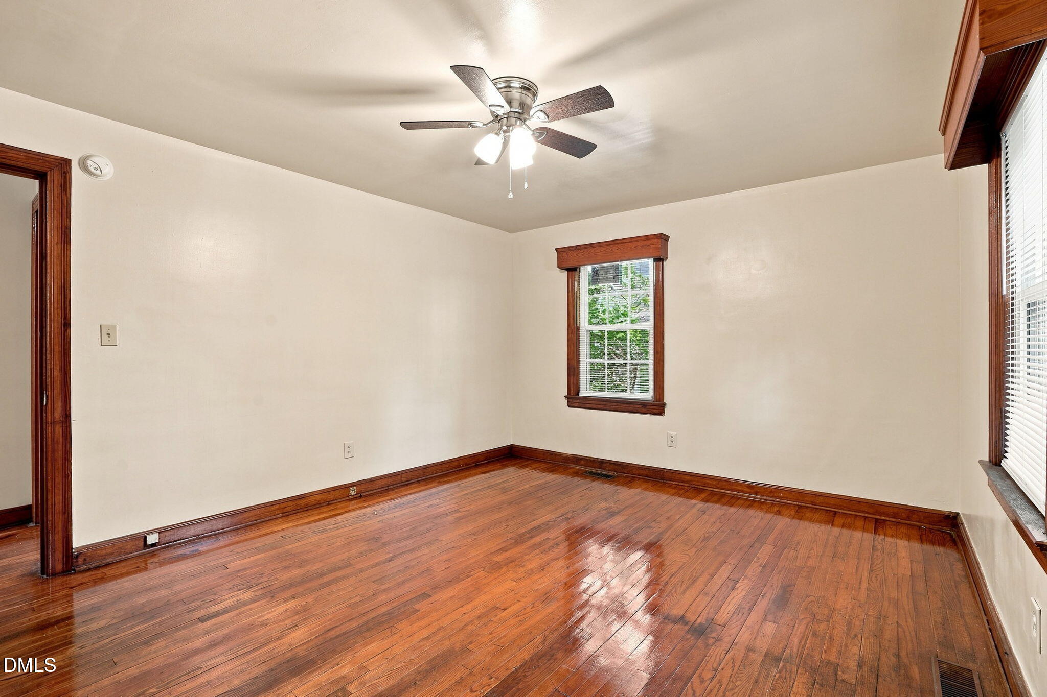 1004 W Thomas Street Property Photo 28