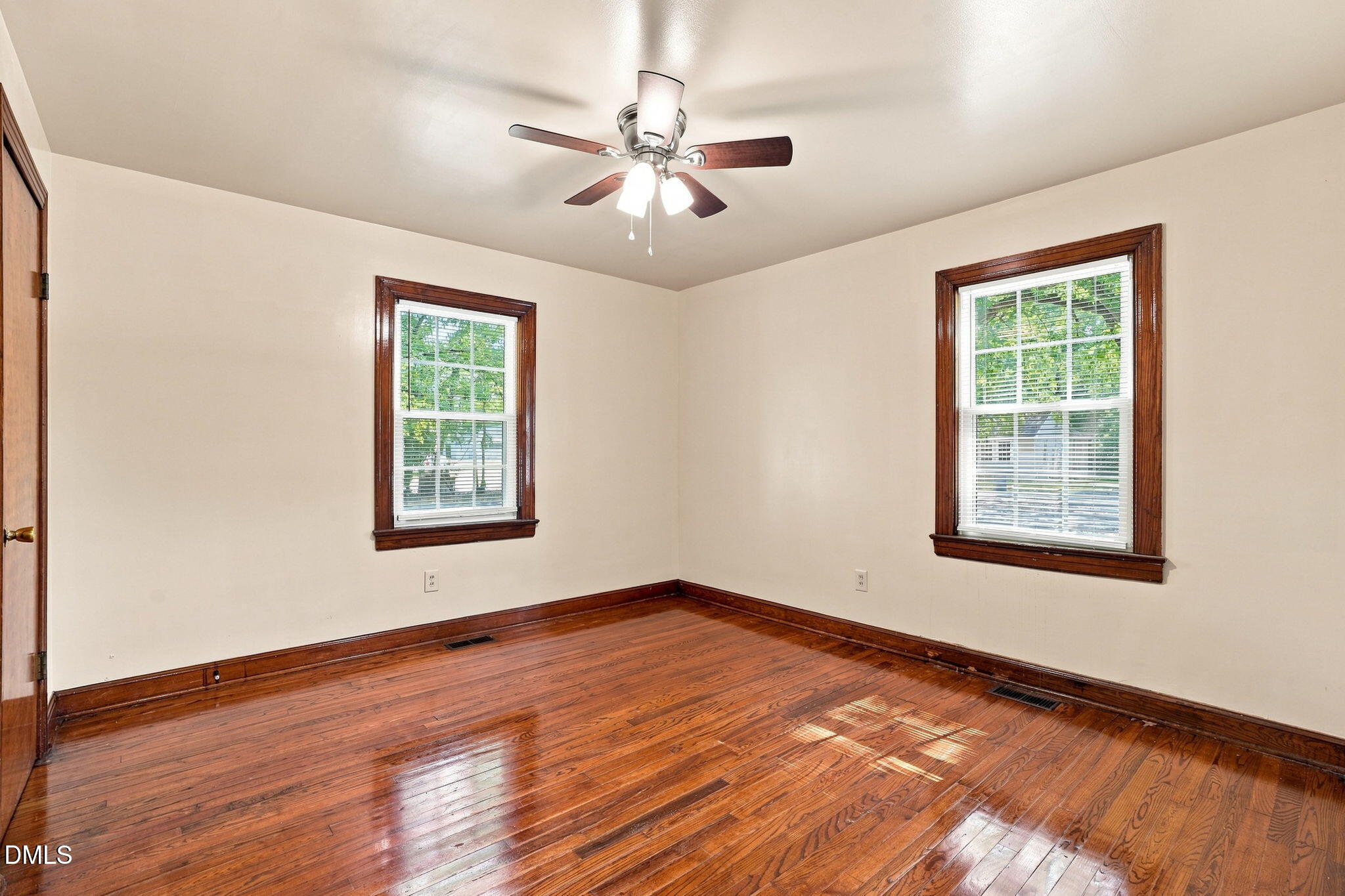 1004 W Thomas Street Property Photo 30