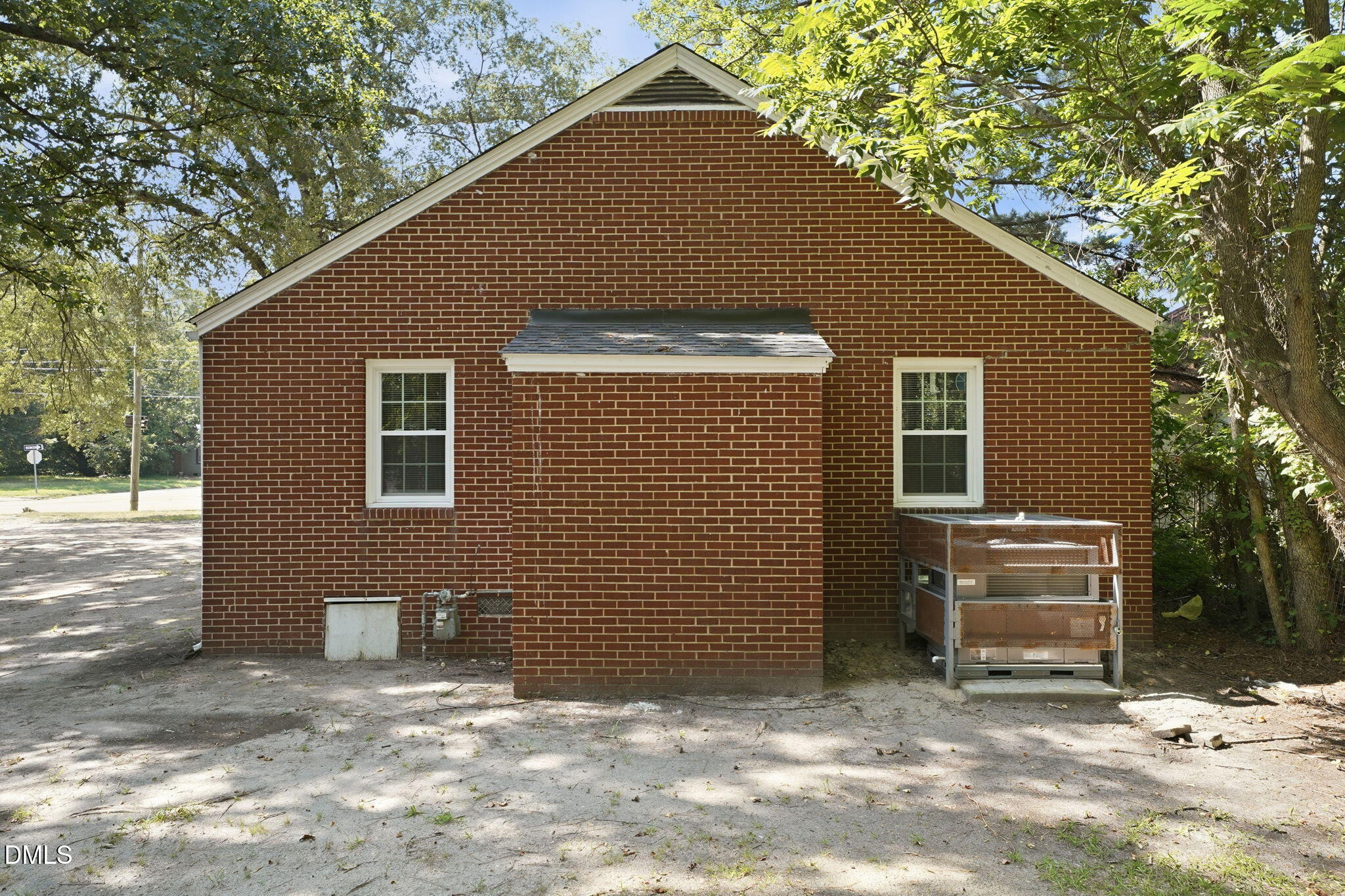 1004 W Thomas Street Property Photo 38