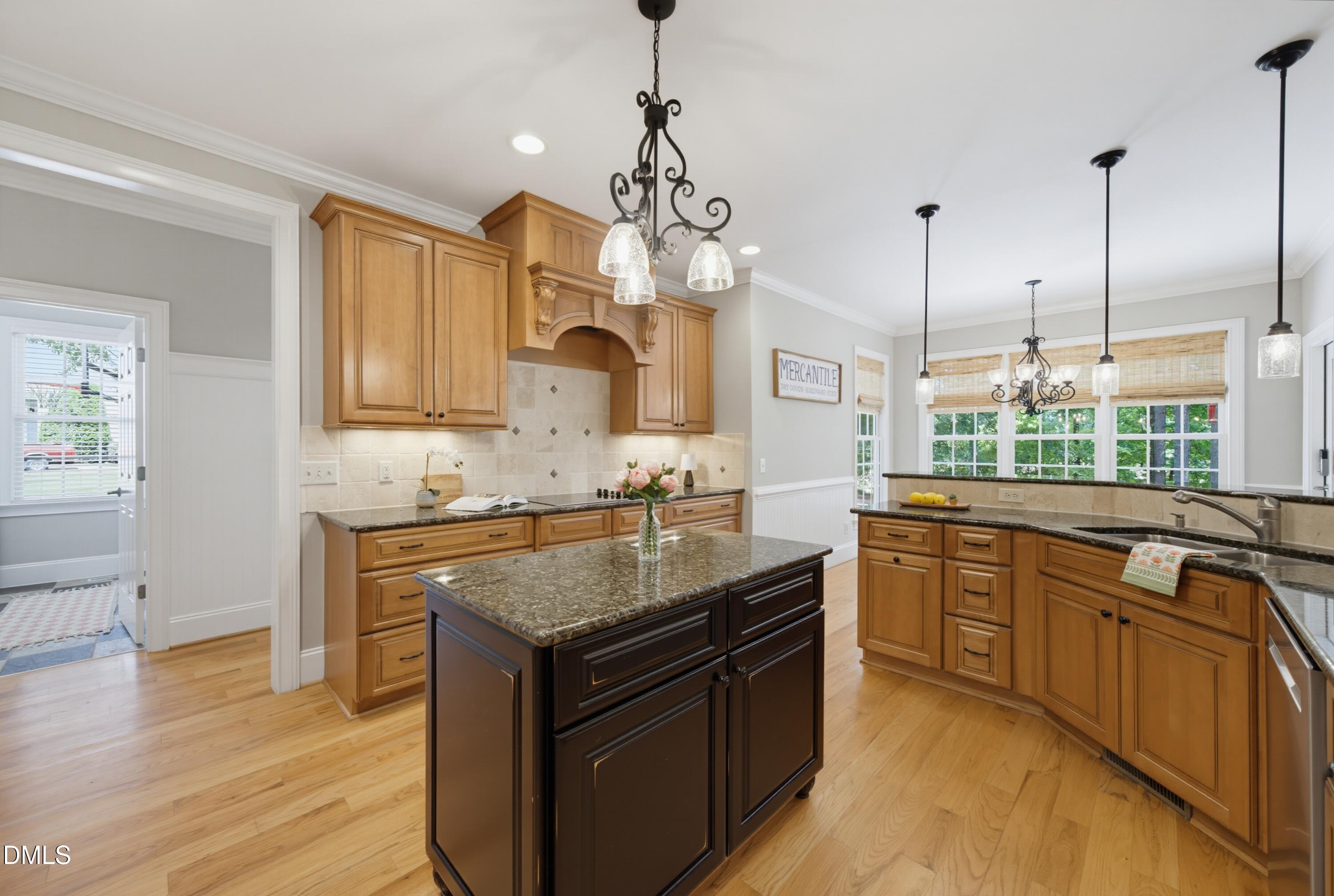 2200 Hedge Maple Drive Property Photo 11