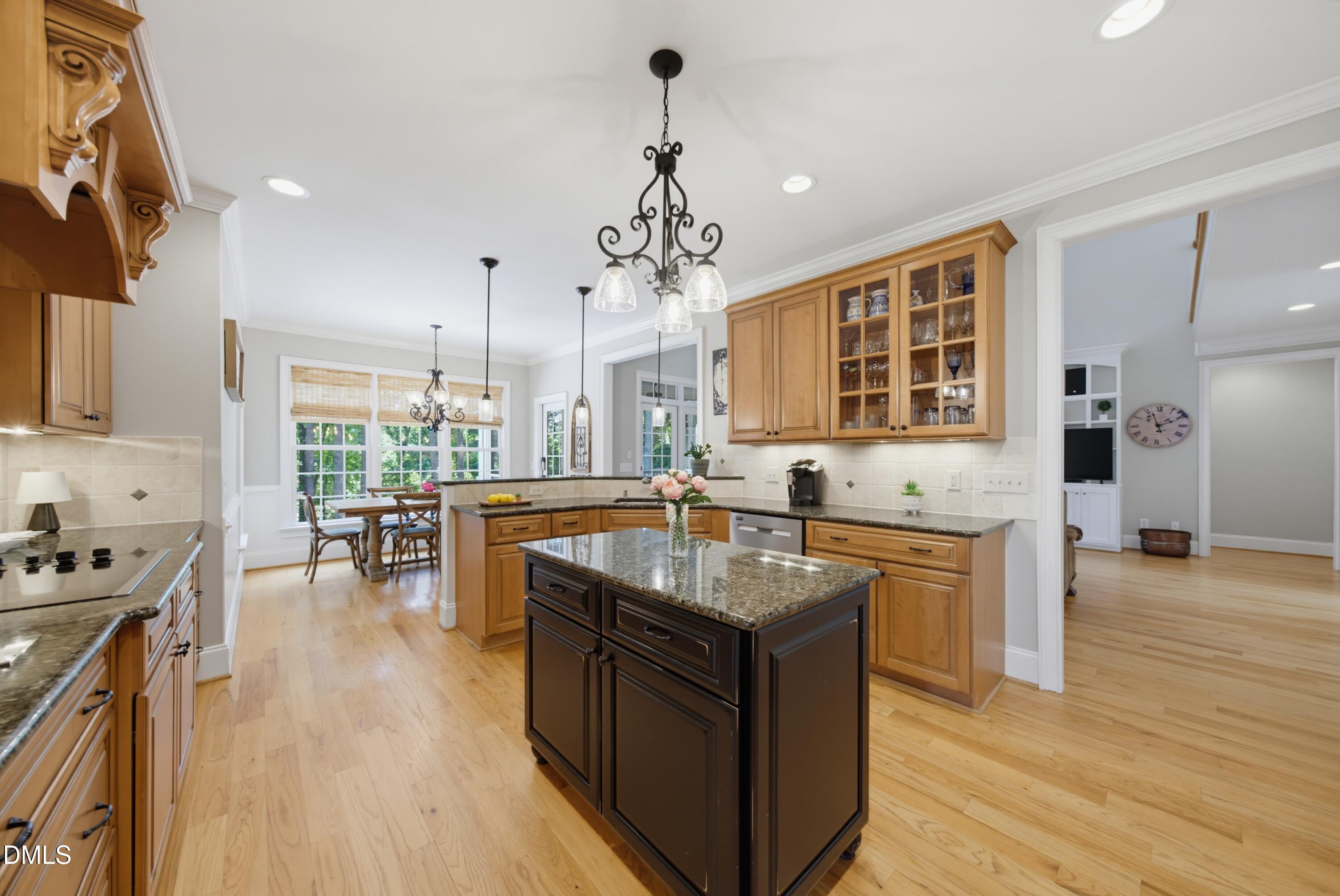 2200 Hedge Maple Drive Property Photo 12