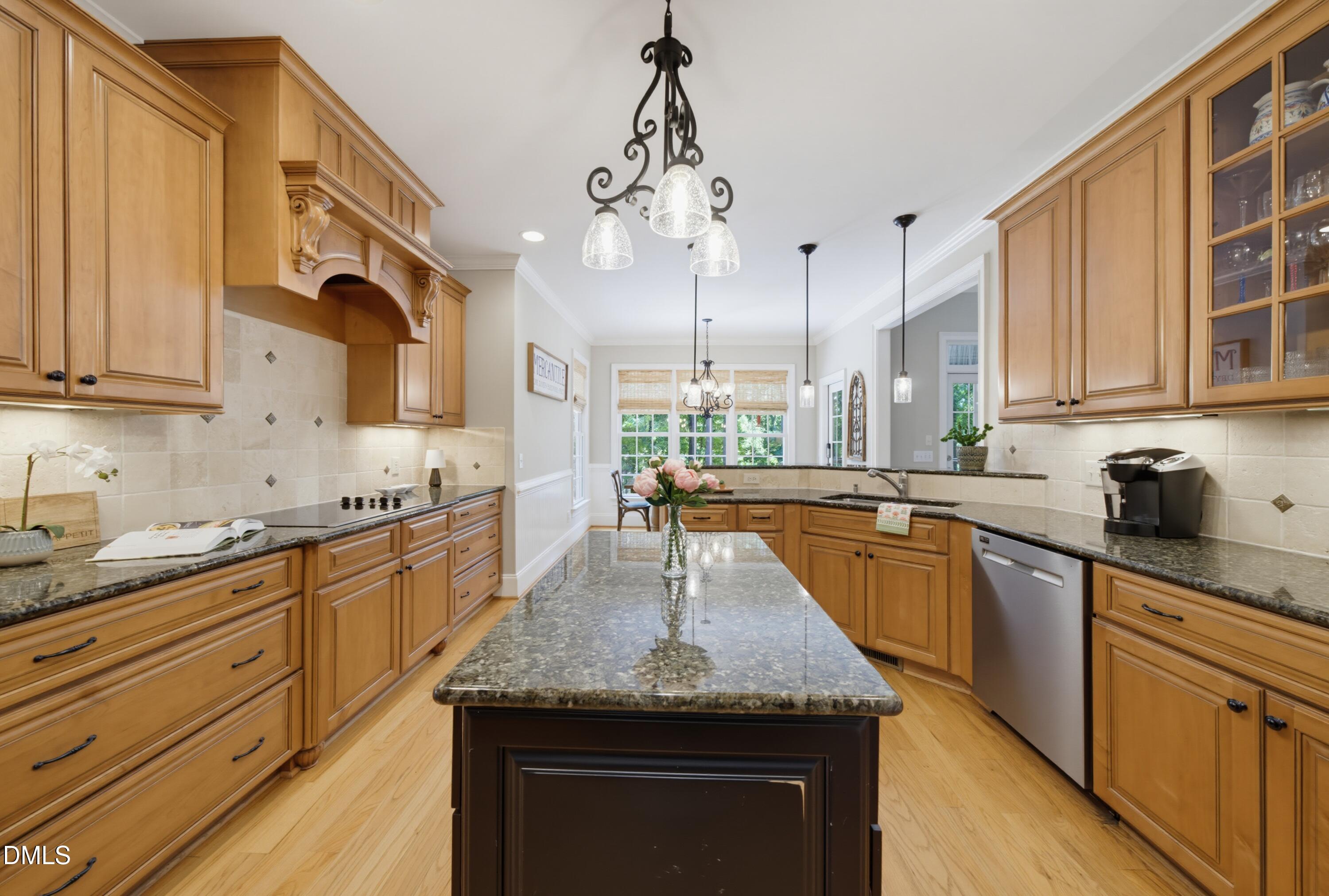2200 Hedge Maple Drive Property Photo 13