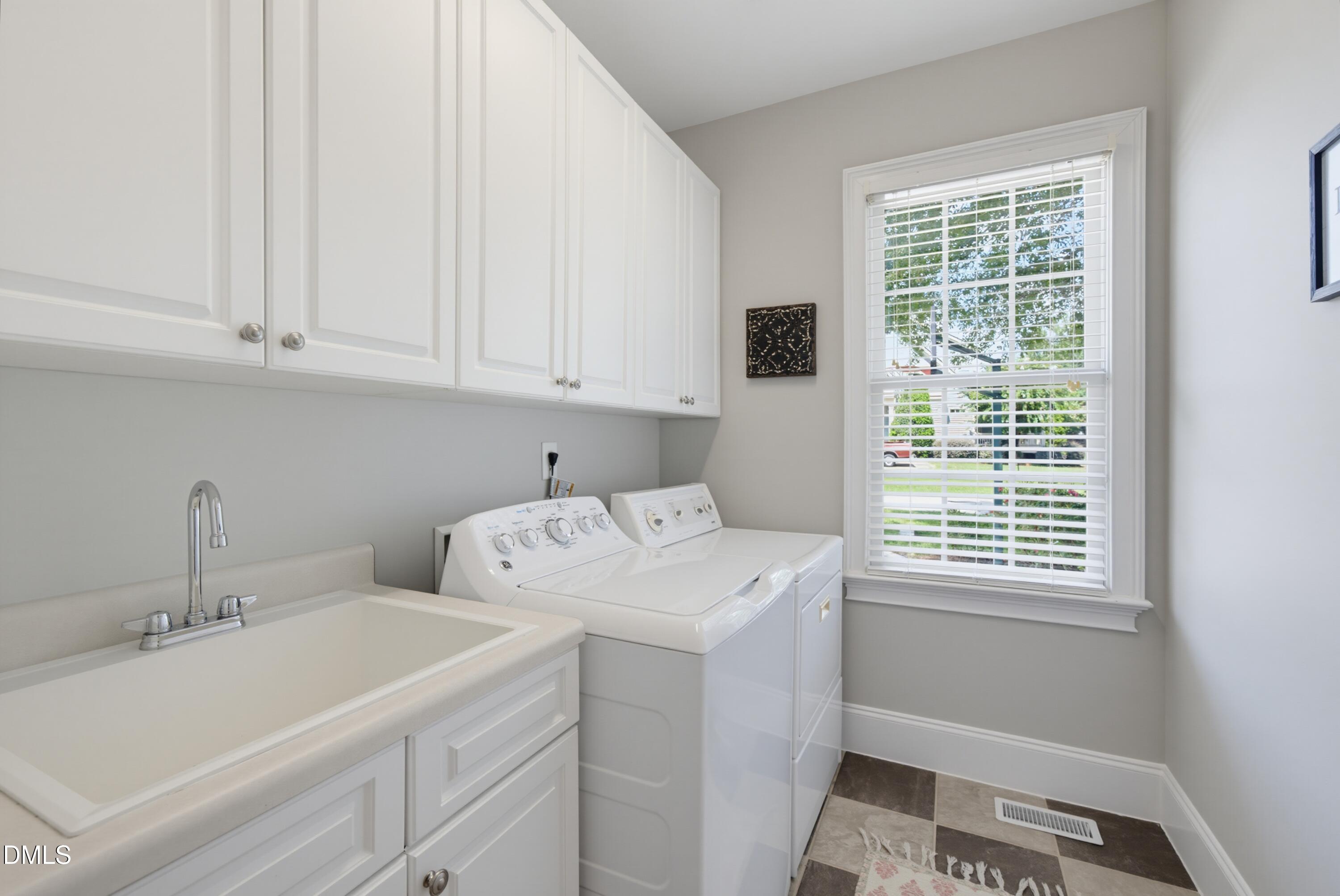 2200 Hedge Maple Drive Property Photo 22