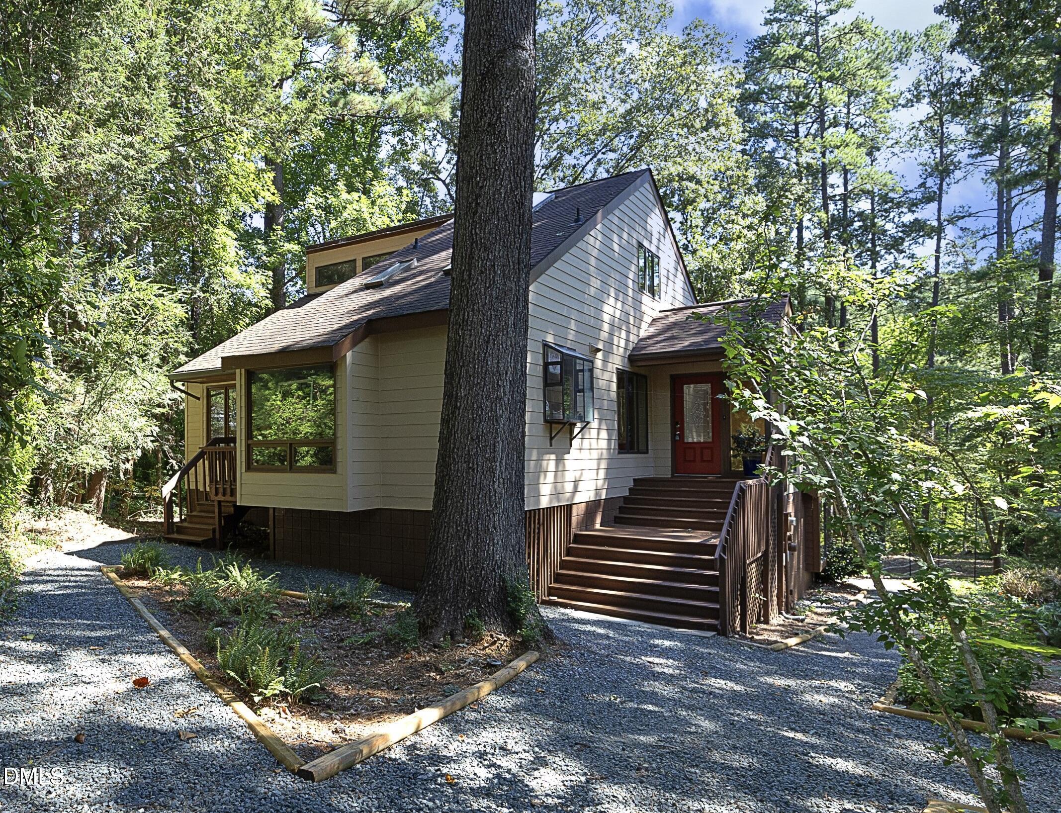 10 Ellen Place Property Photo 1