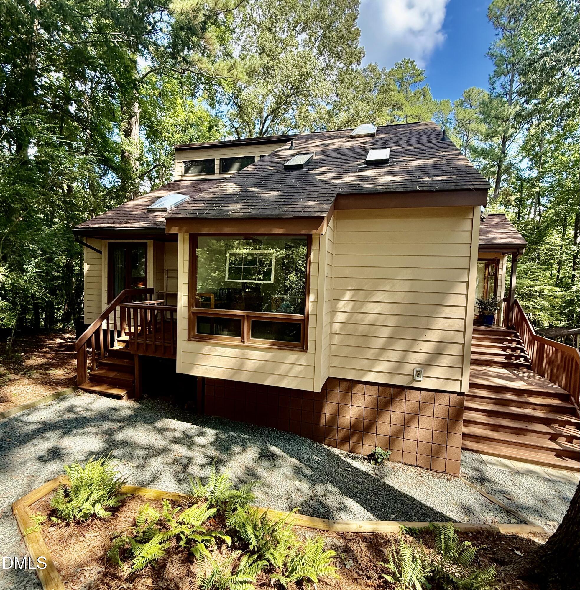 10 Ellen Place Property Photo 2