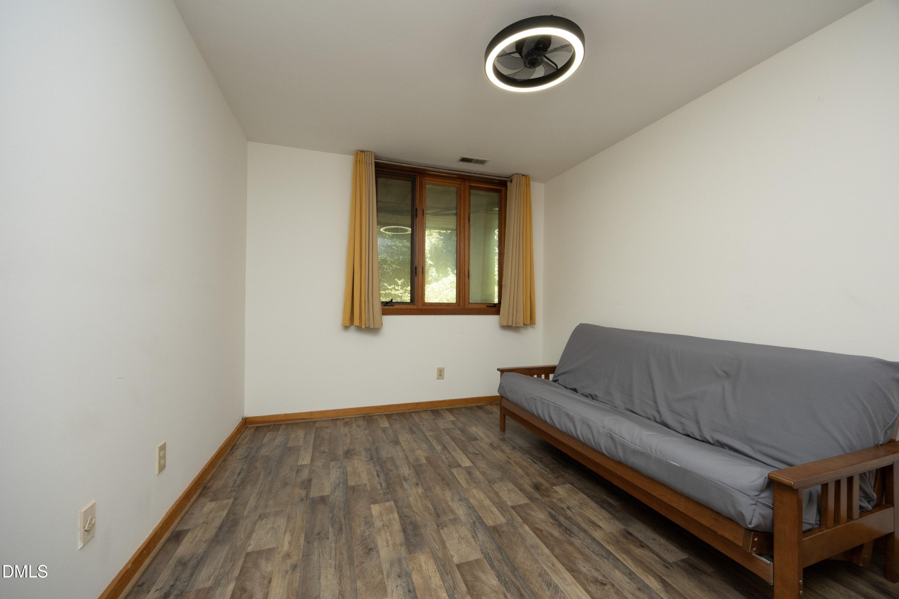10 Ellen Place Property Photo 35