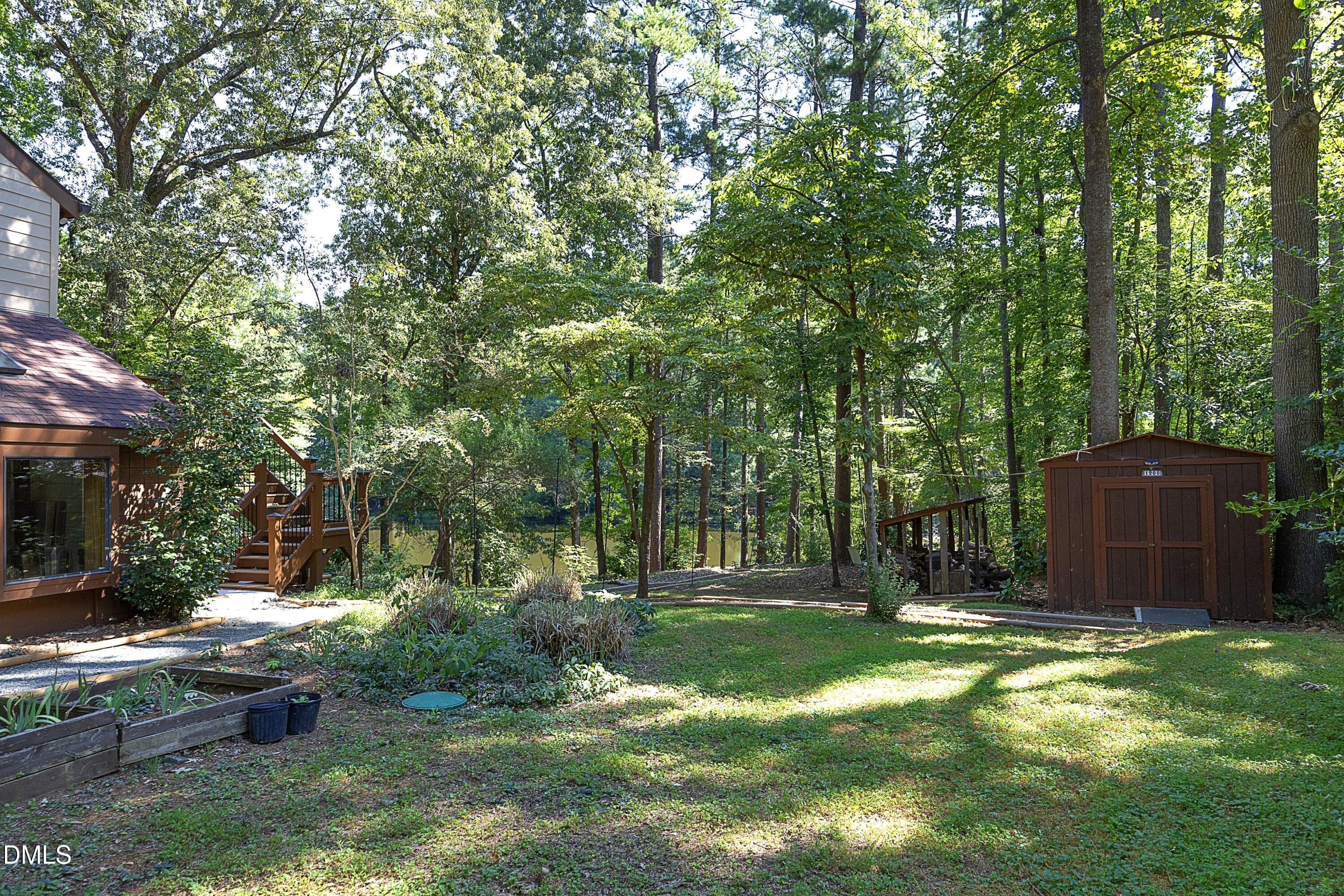10 Ellen Place Property Photo 39