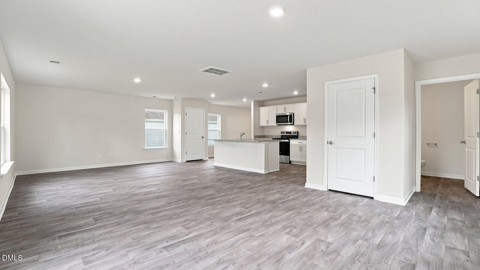 7233 Silverleaf Road Property Photo 7