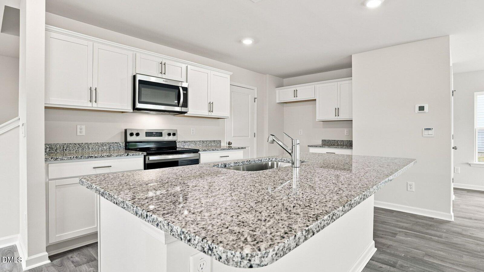 7233 Silverleaf Road Property Photo 9