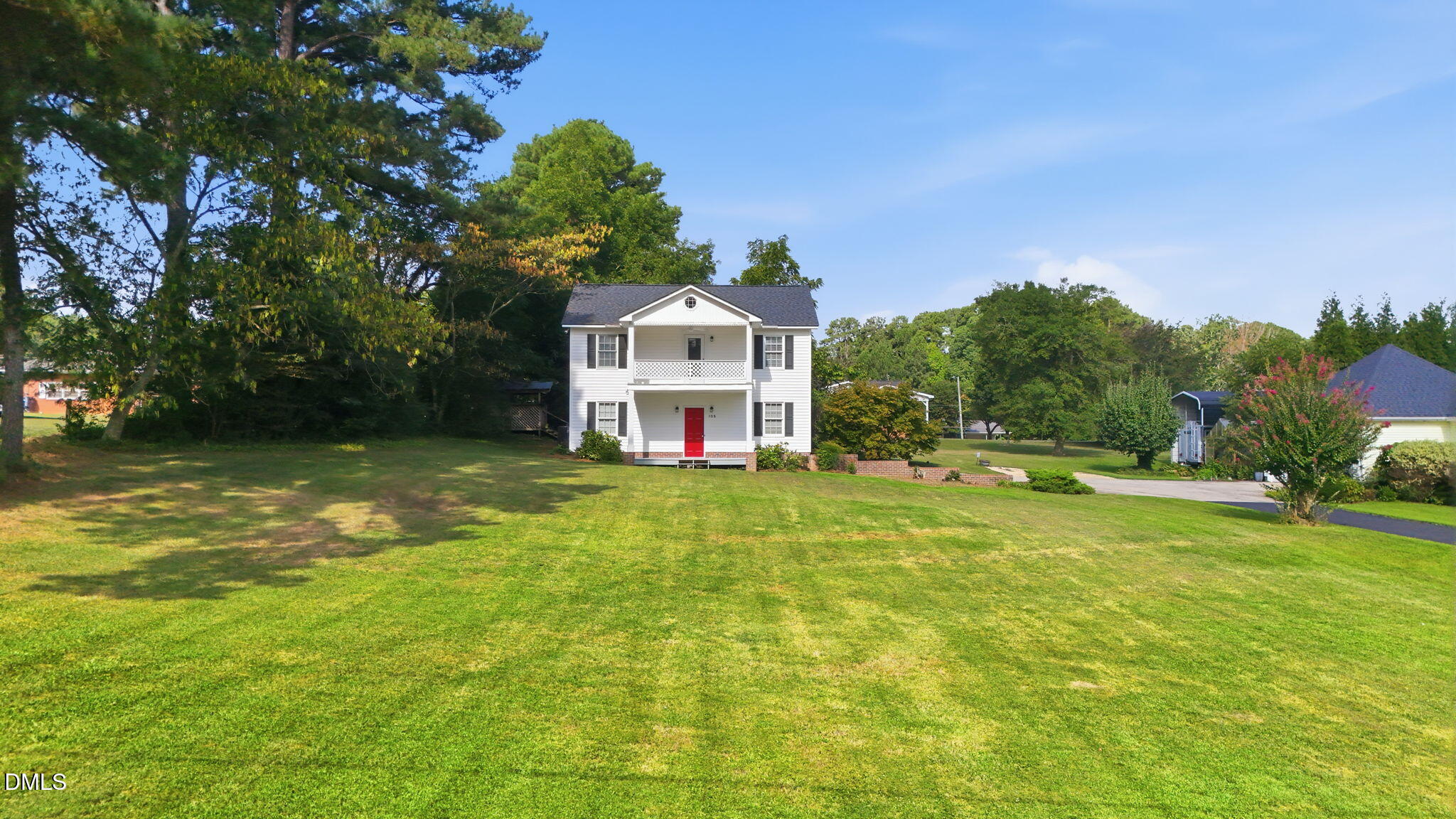 105 Mcleod Drive Property Photo 1