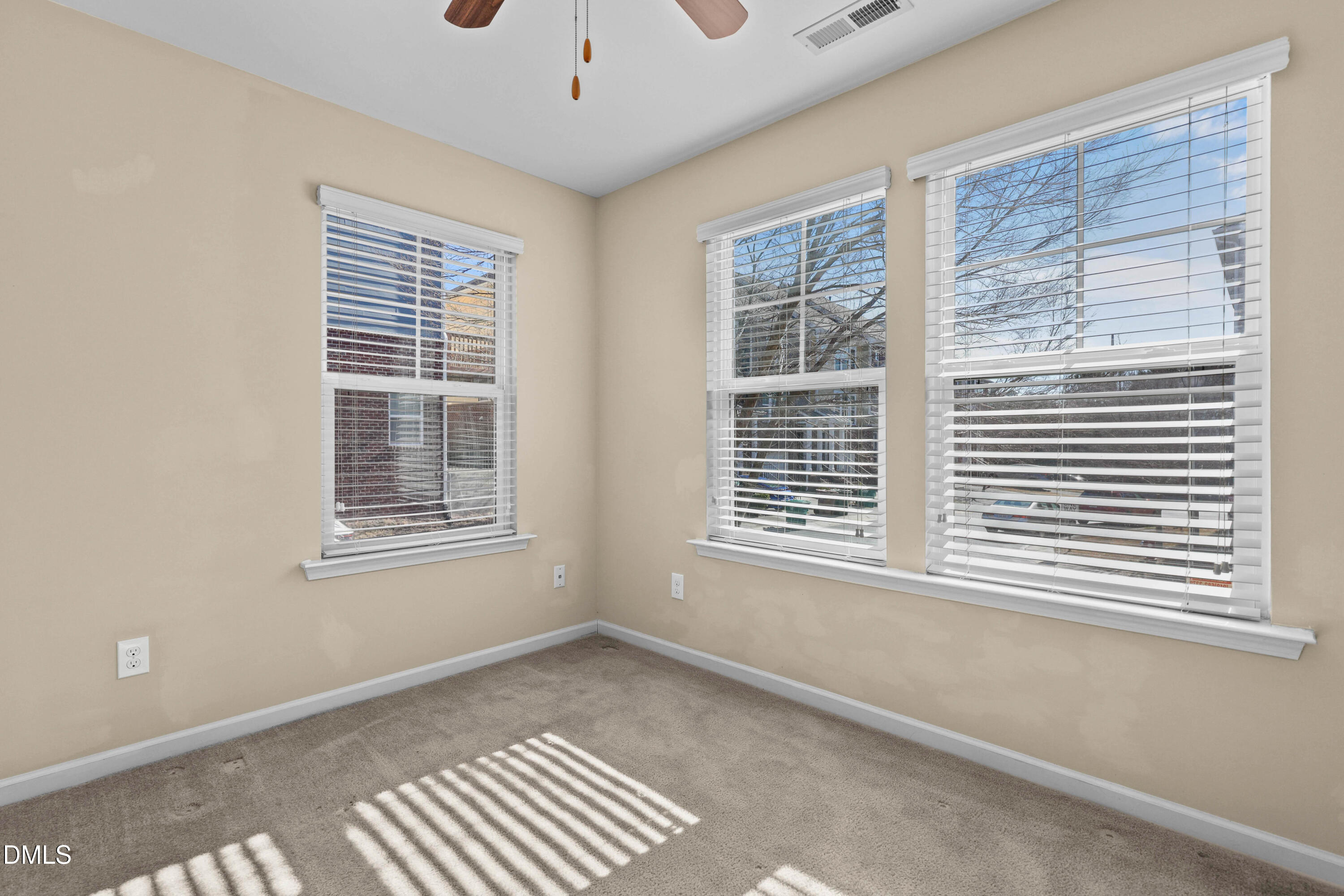 3017 Summerhouse Road Property Photo 2