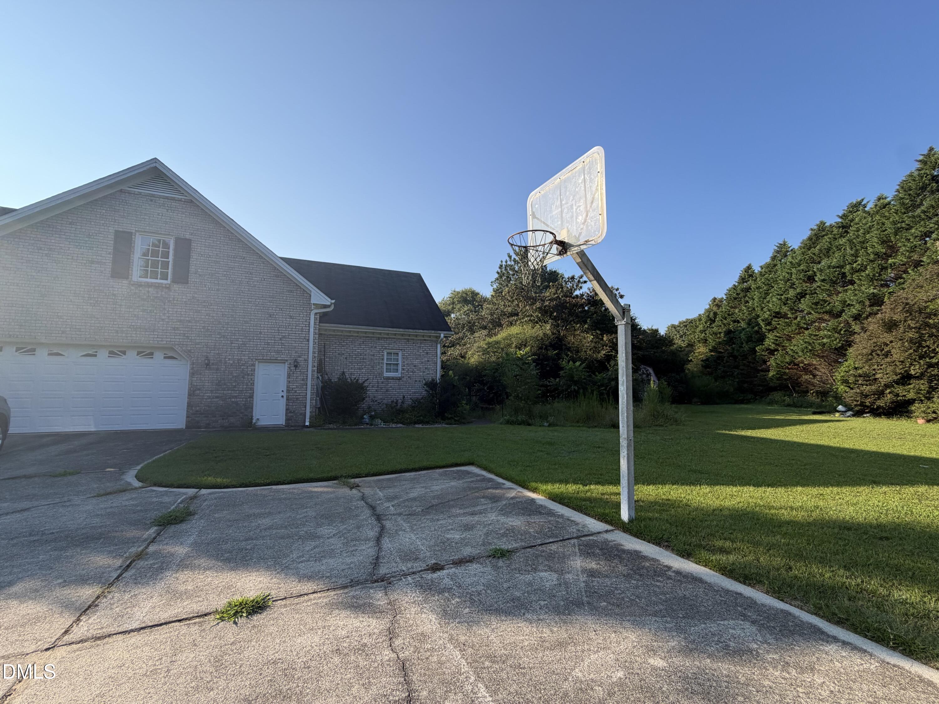 908 Windrow Lane Property Photo 23