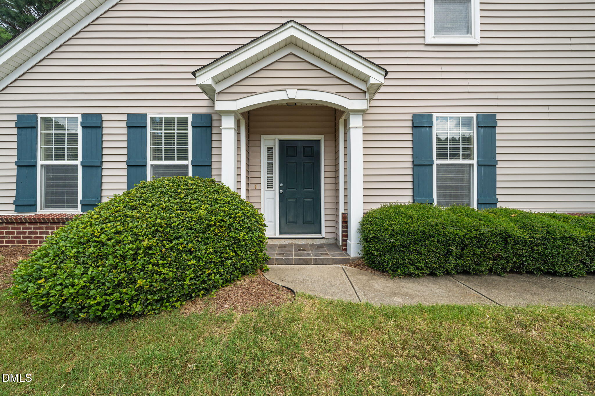 101 Courts Garden Way Property Photo 2