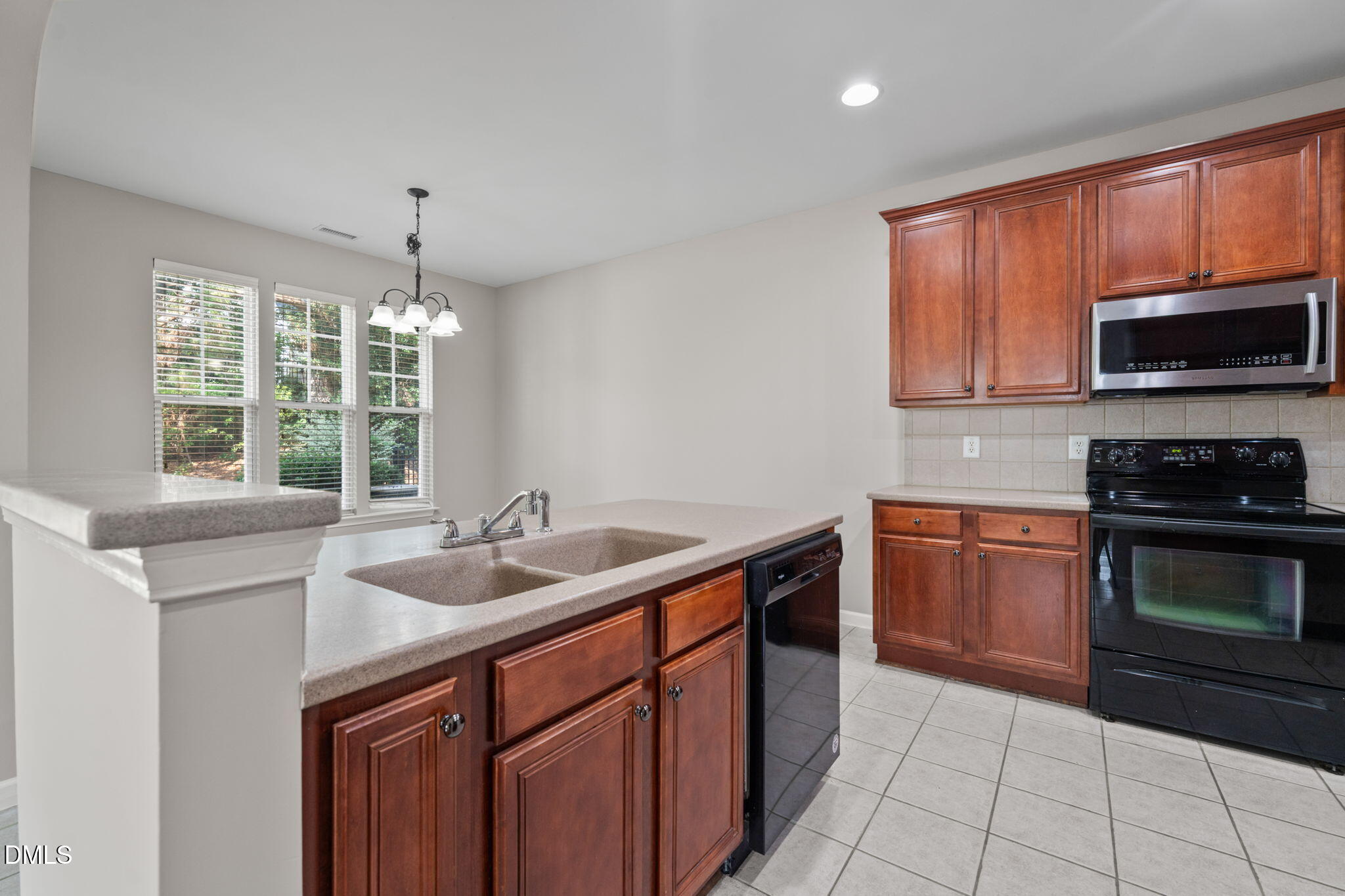 101 Courts Garden Way Property Photo 22