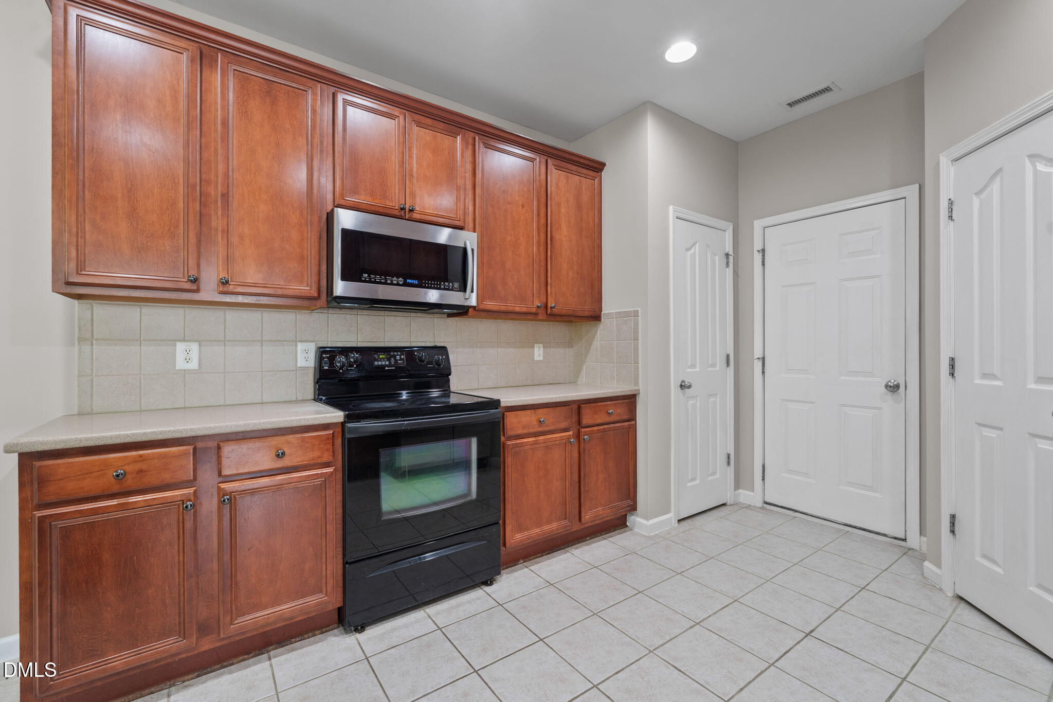101 Courts Garden Way Property Photo 23
