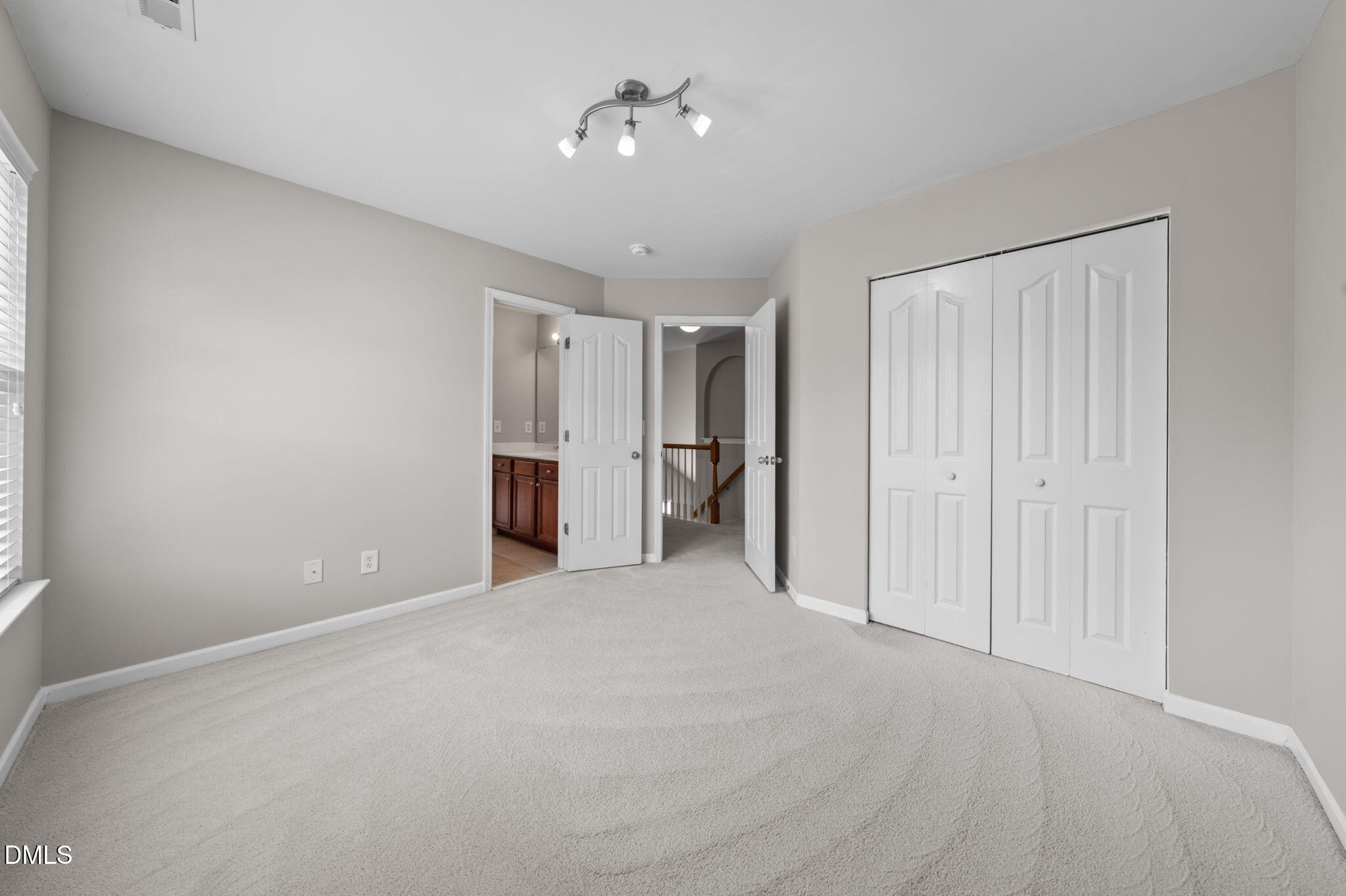 101 Courts Garden Way Property Photo 42
