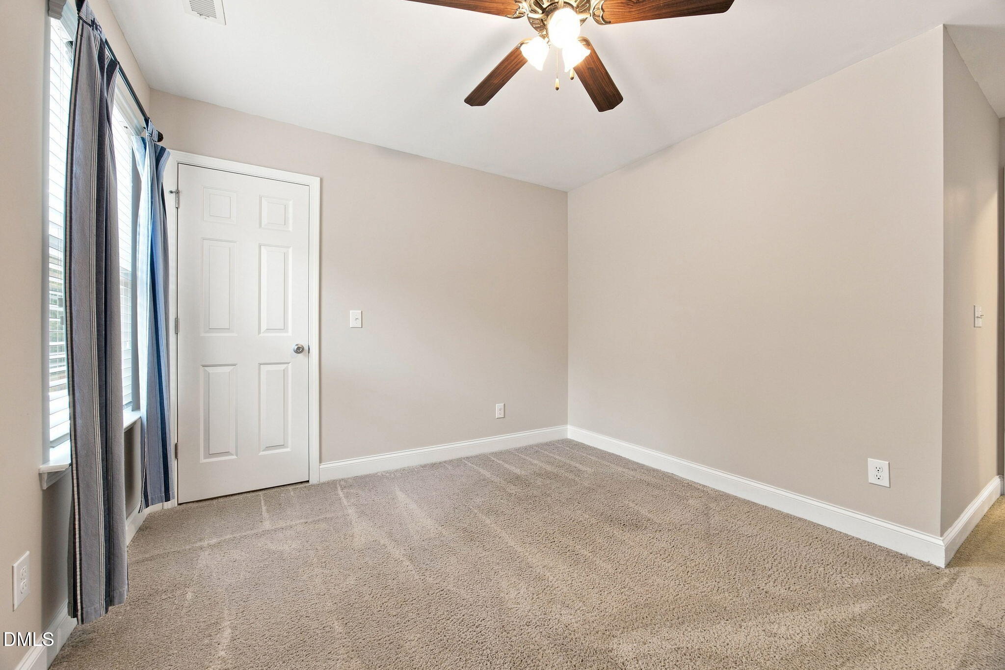 509 Ferry Court Property Photo 33