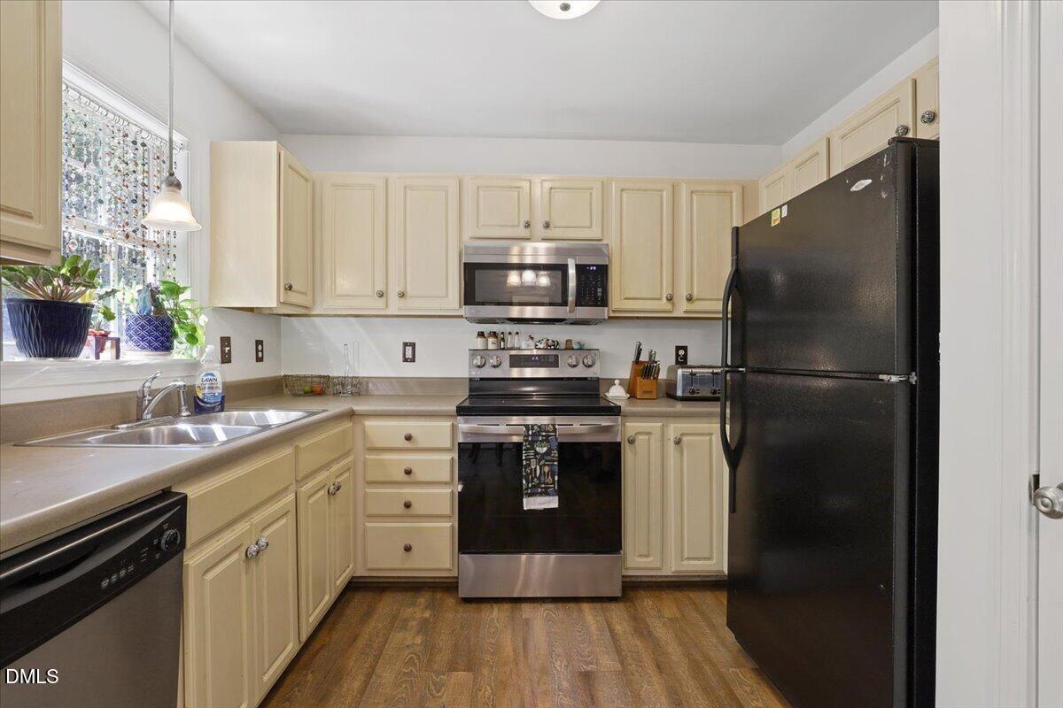 600 Lockwood Drive Property Photo 17