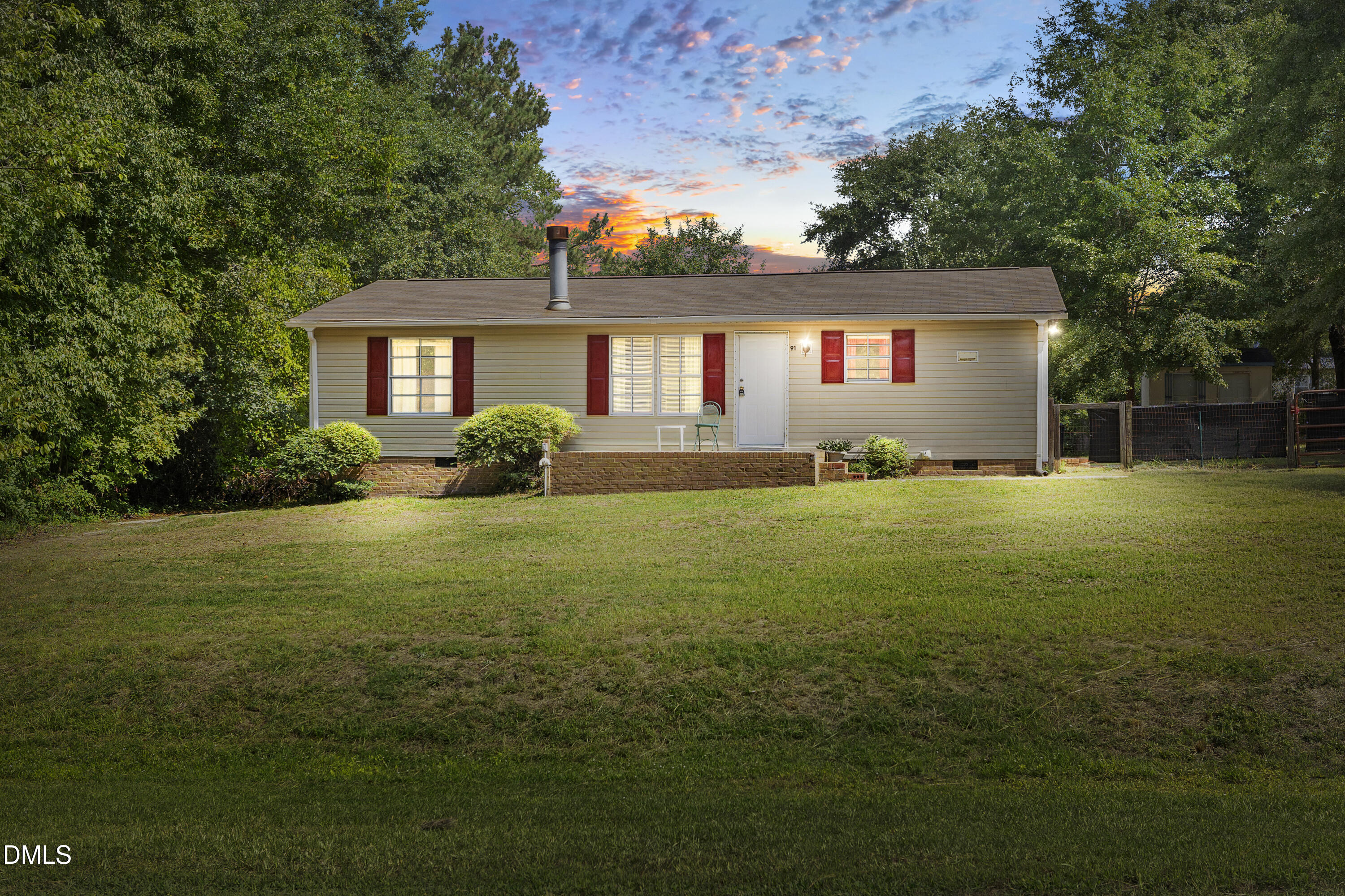 91 Kate Lane Property Photo 1
