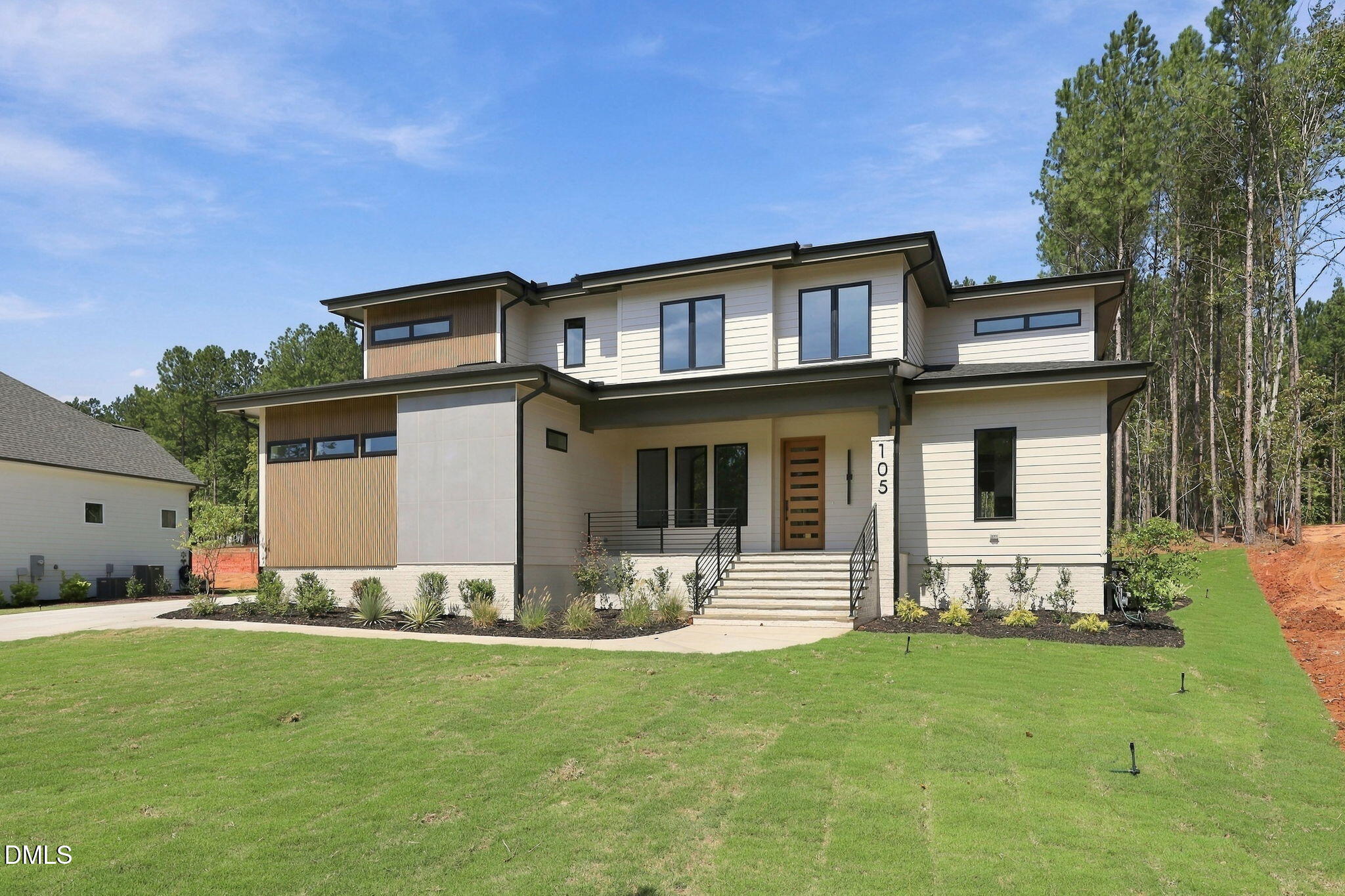 105 Spanish Oak Drive Property Photo 1