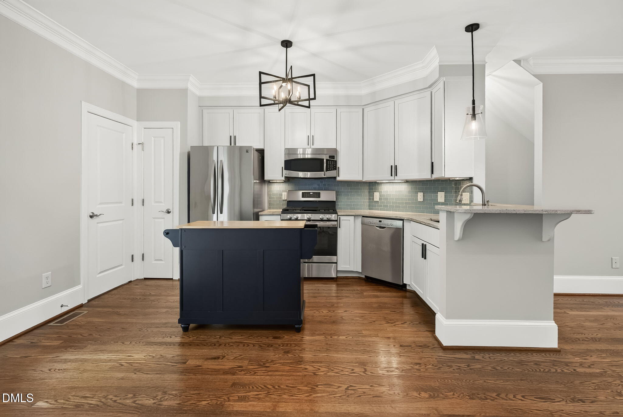 142 Finsbury Street Property Photo 3