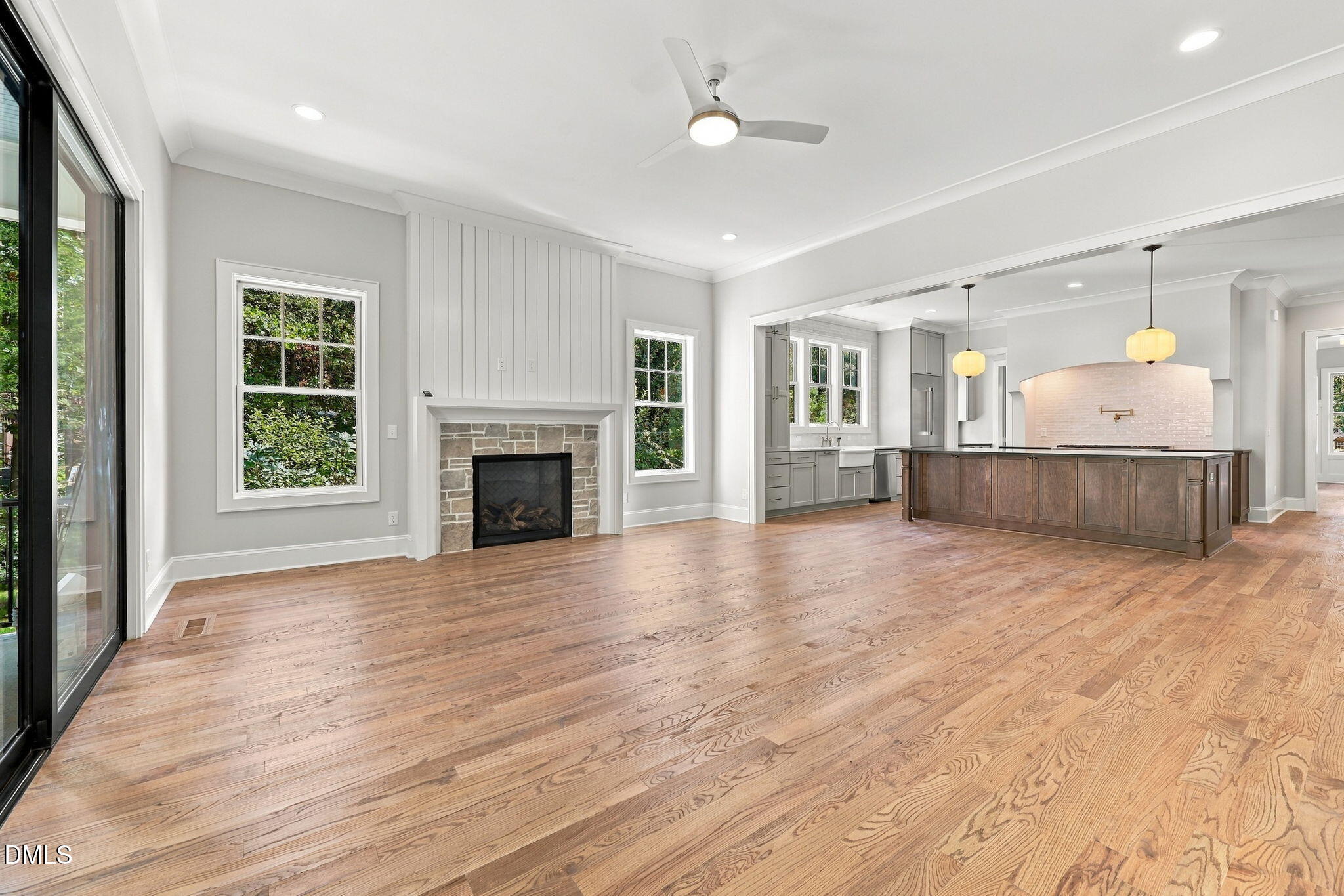 2702 N Mayview Road Property Photo 18