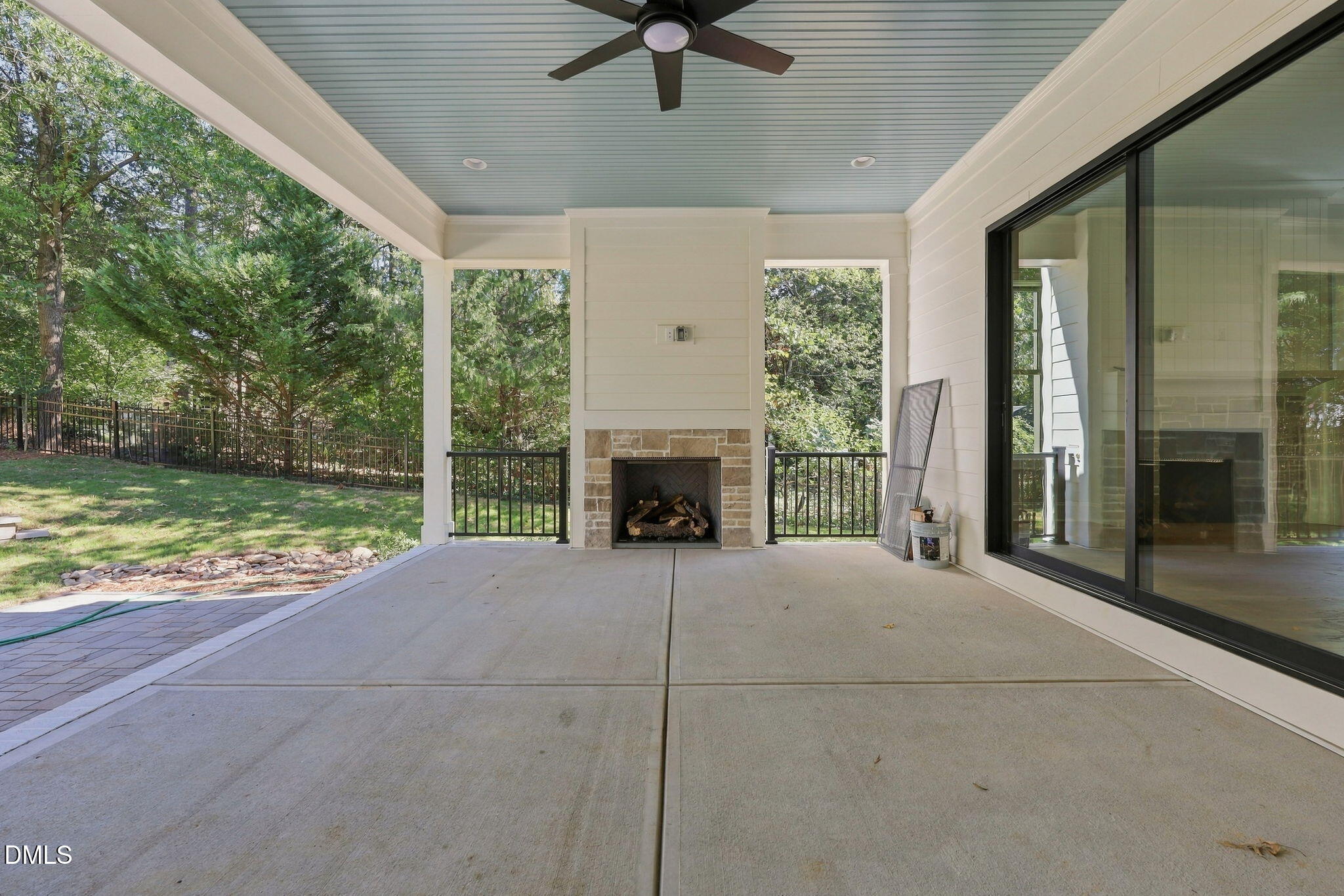 2702 N Mayview Road Property Photo 23