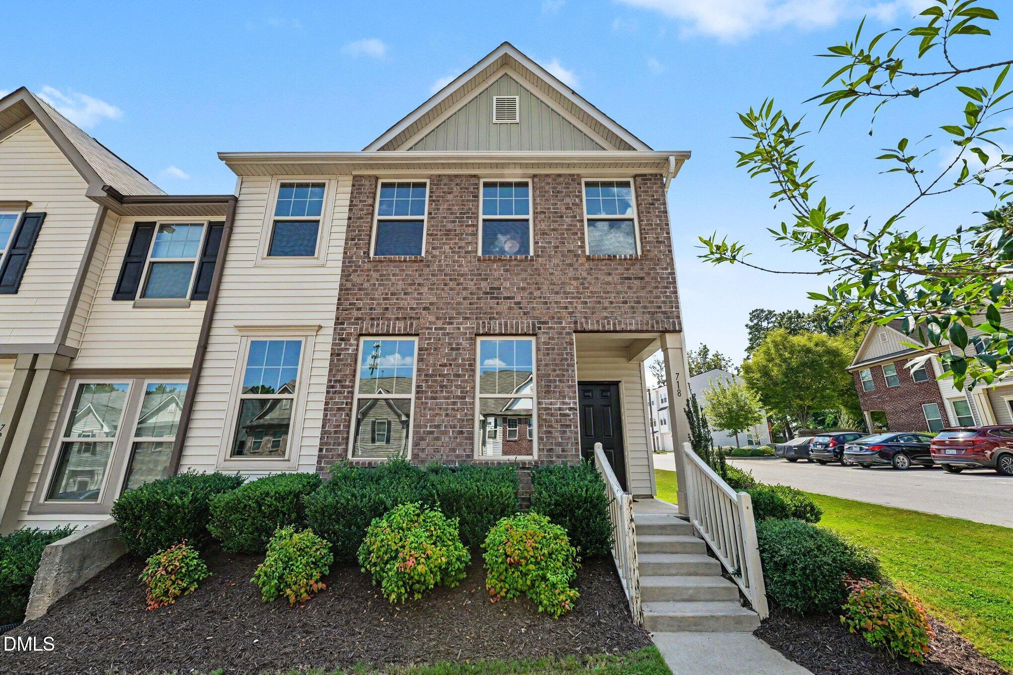 718 Maypearl Lane