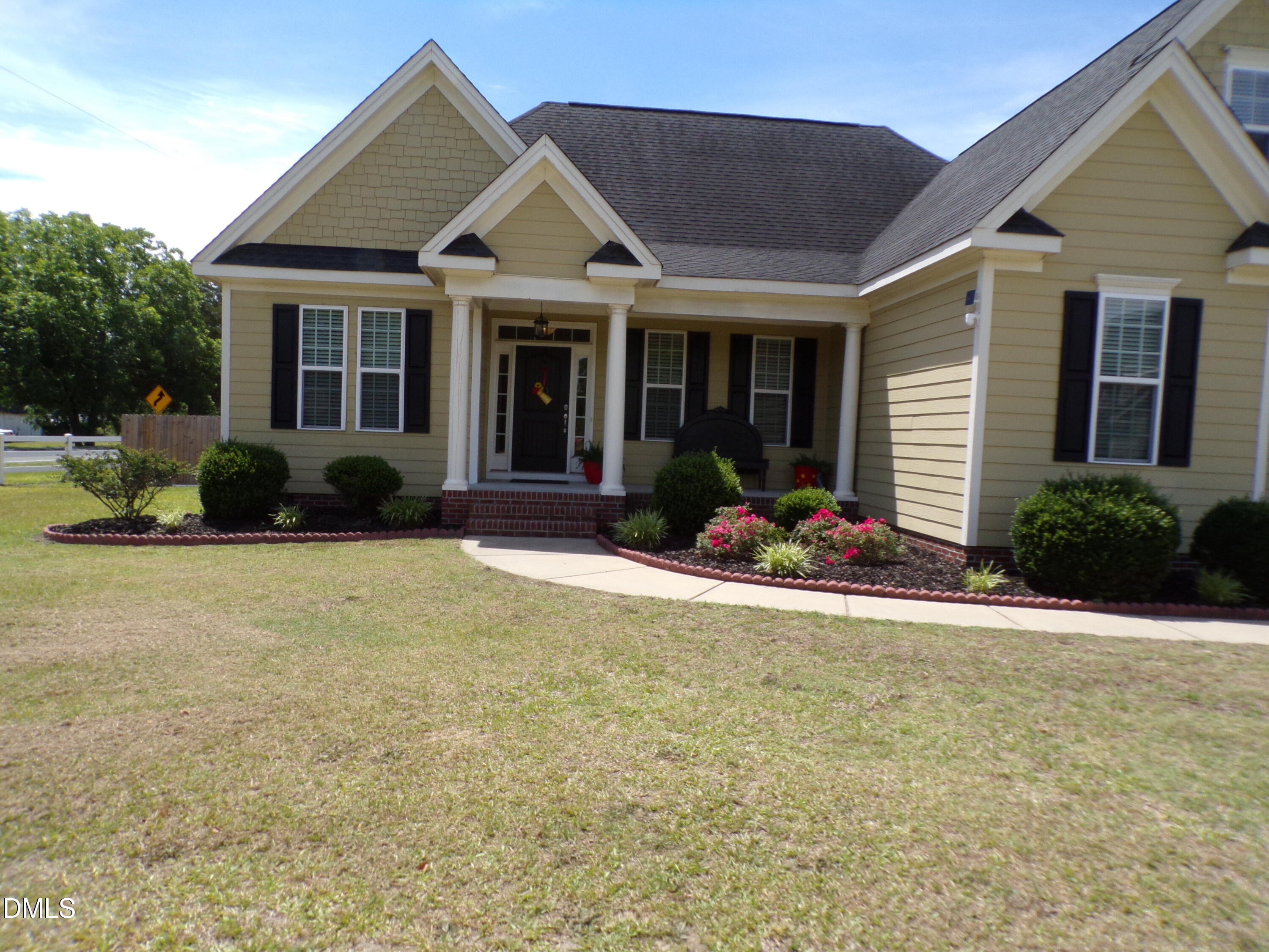 8201 Plum Bush Court Property Photo 2