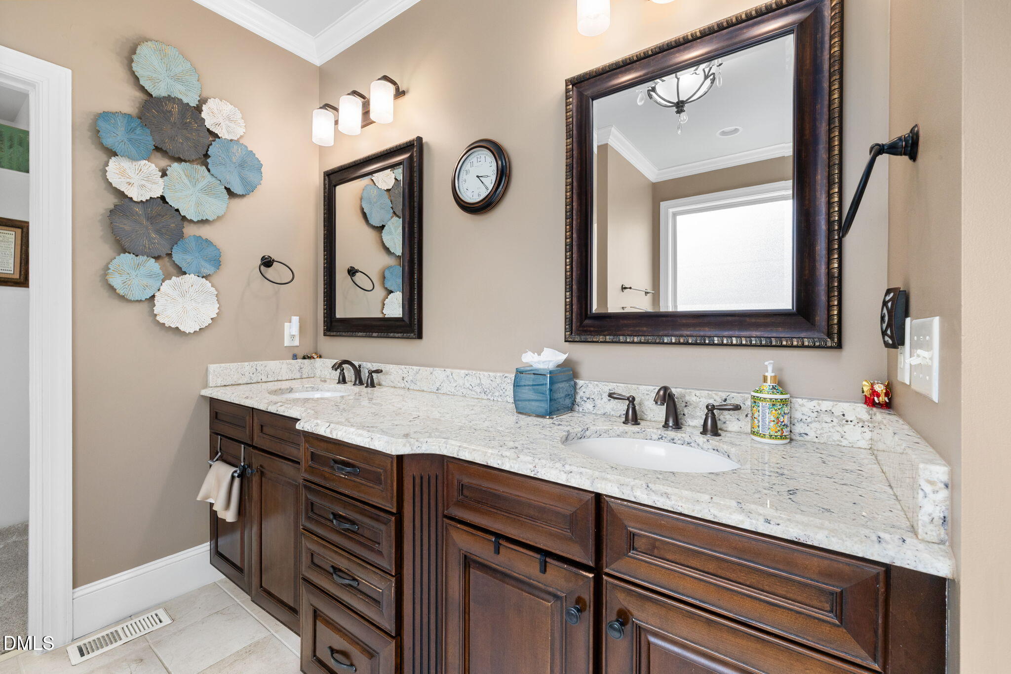 9804 San Remo Place Property Photo 16