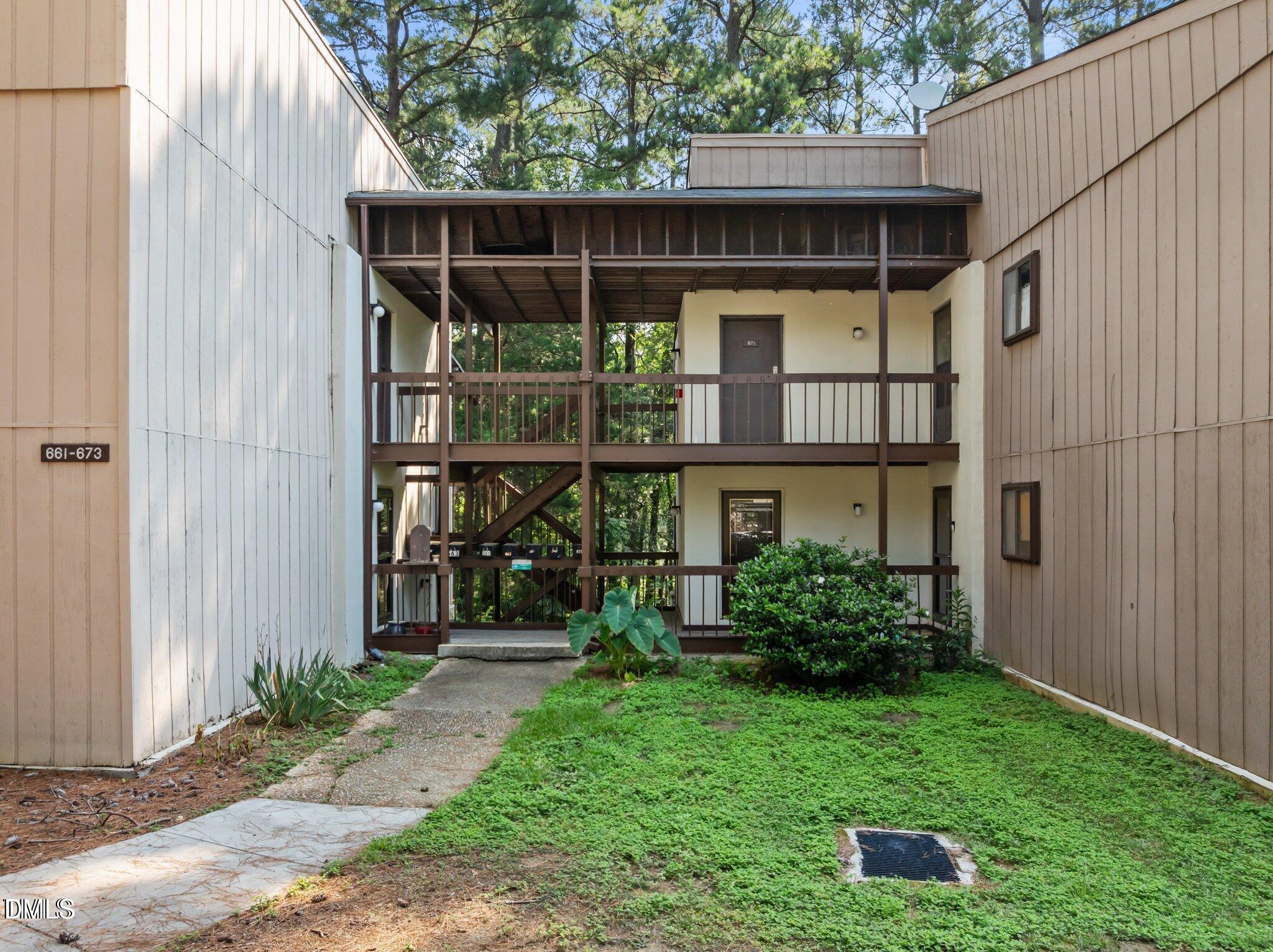 667 Pine Ridge Place Property Photo 1