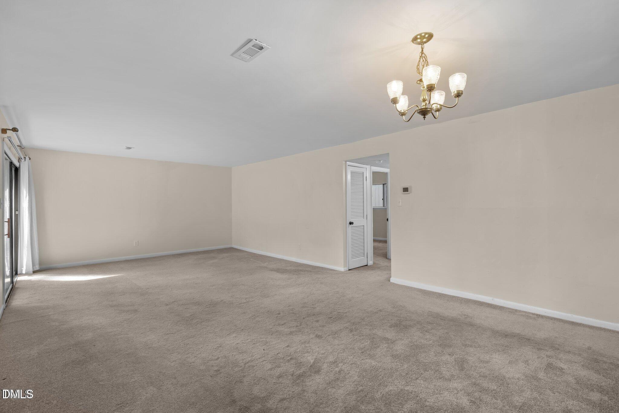 667 Pine Ridge Place Property Photo 8