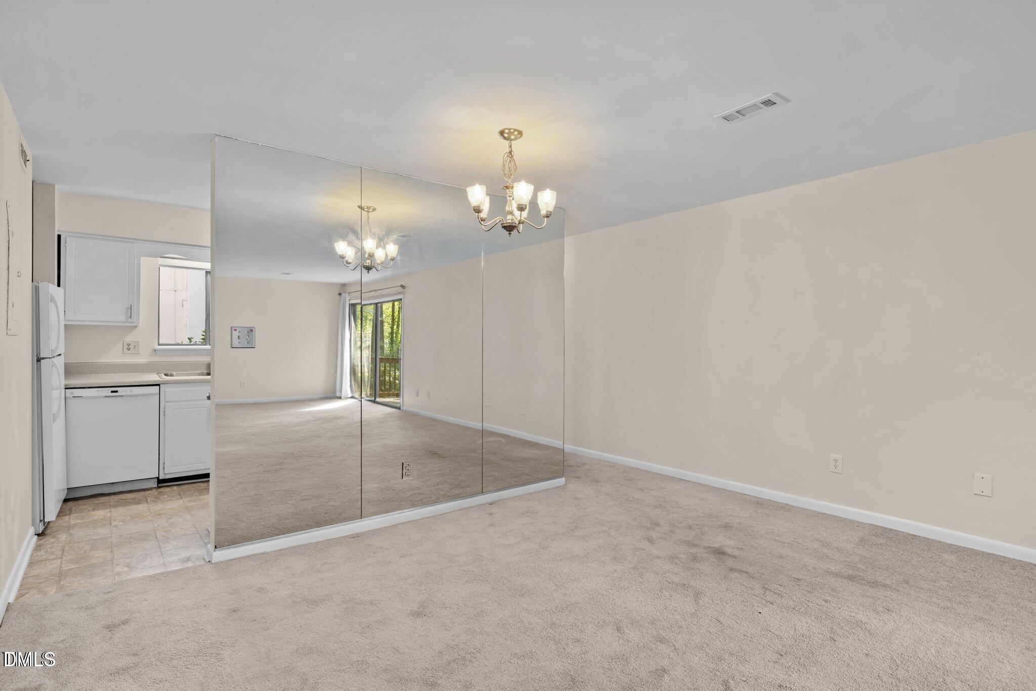 667 Pine Ridge Place Property Photo 9