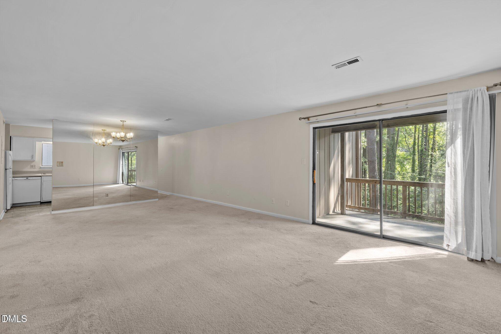 667 Pine Ridge Place Property Photo 10