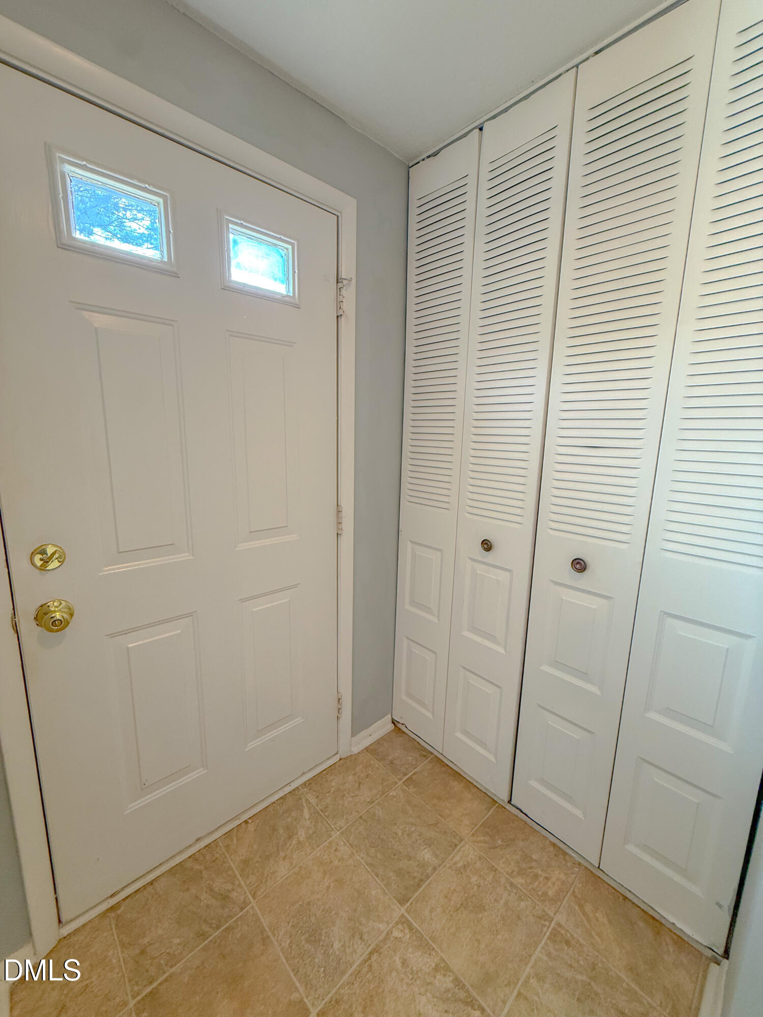 7718 Kelley Court Property Photo 2