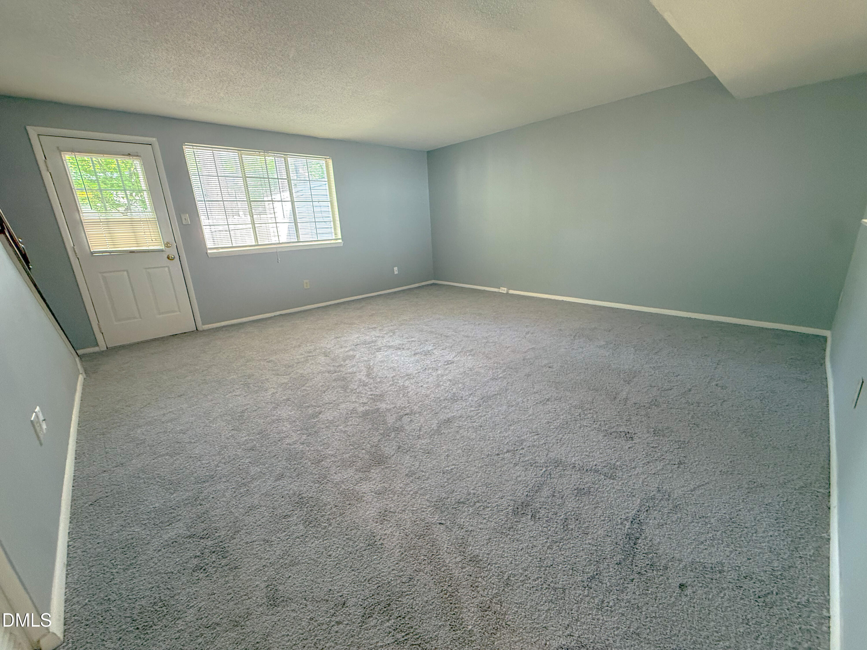 7718 Kelley Court Property Photo 6