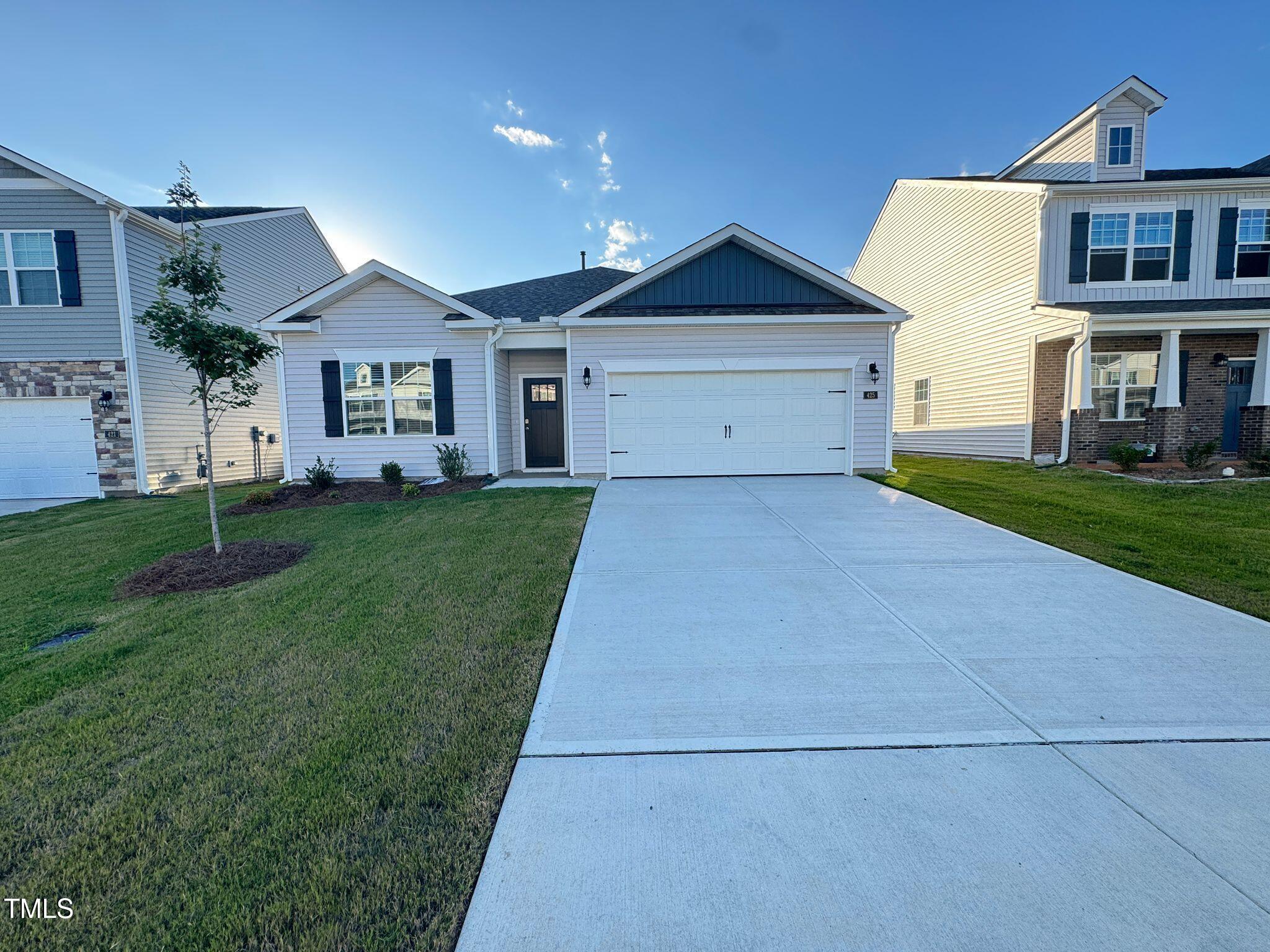 425 Ashley Run Property Photo 1