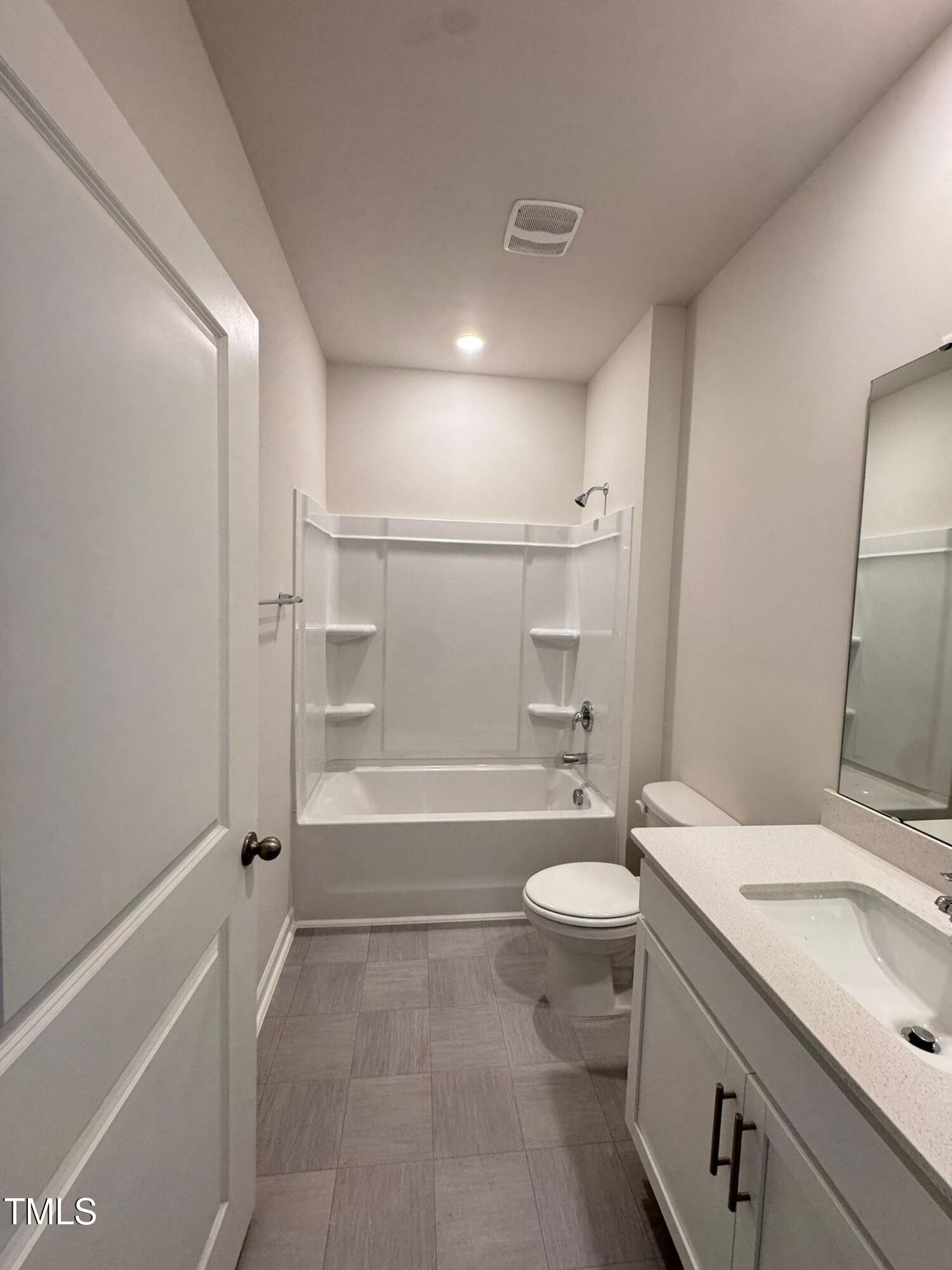 425 Ashley Run Property Photo 12