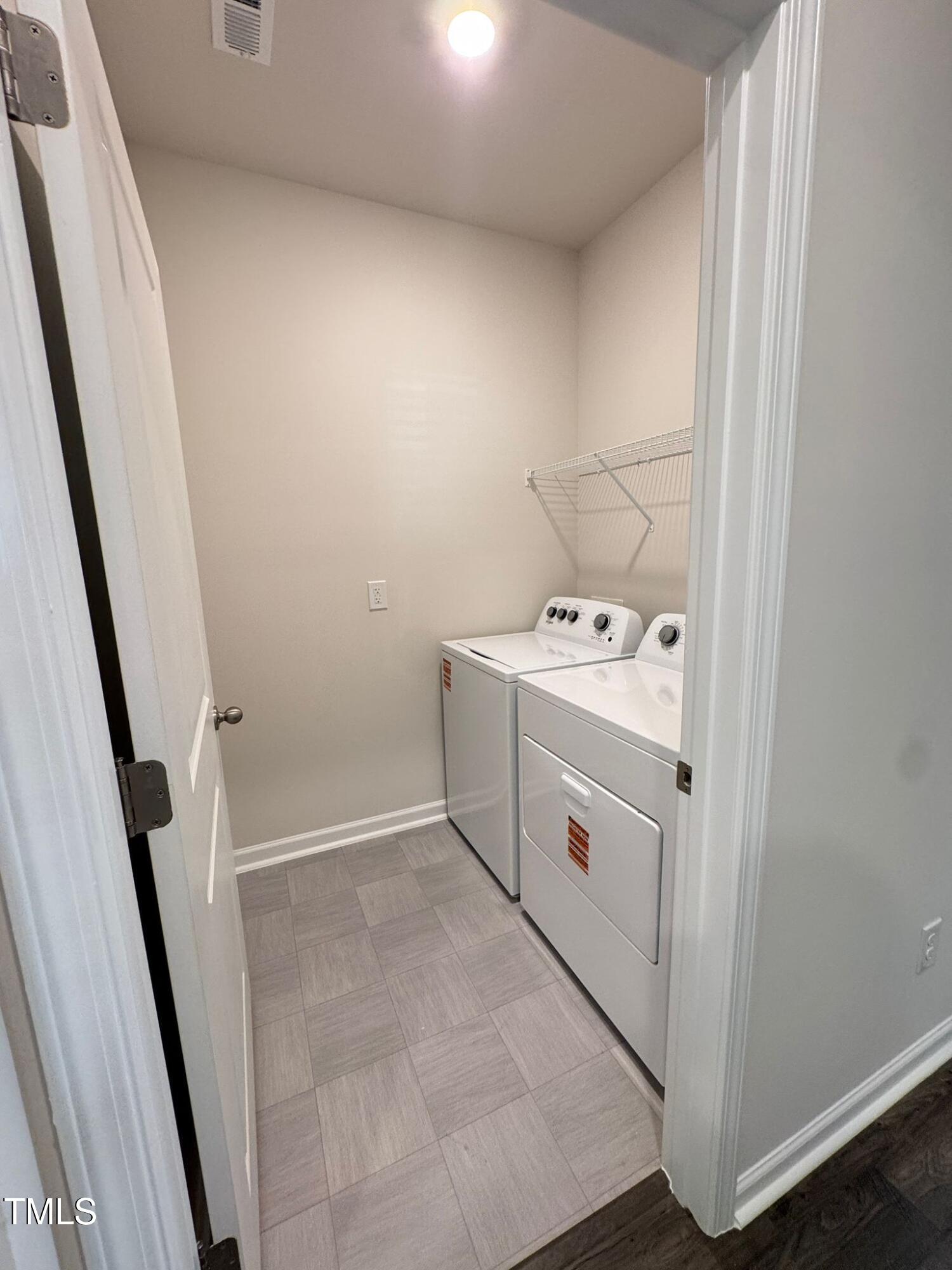 425 Ashley Run Property Photo 14