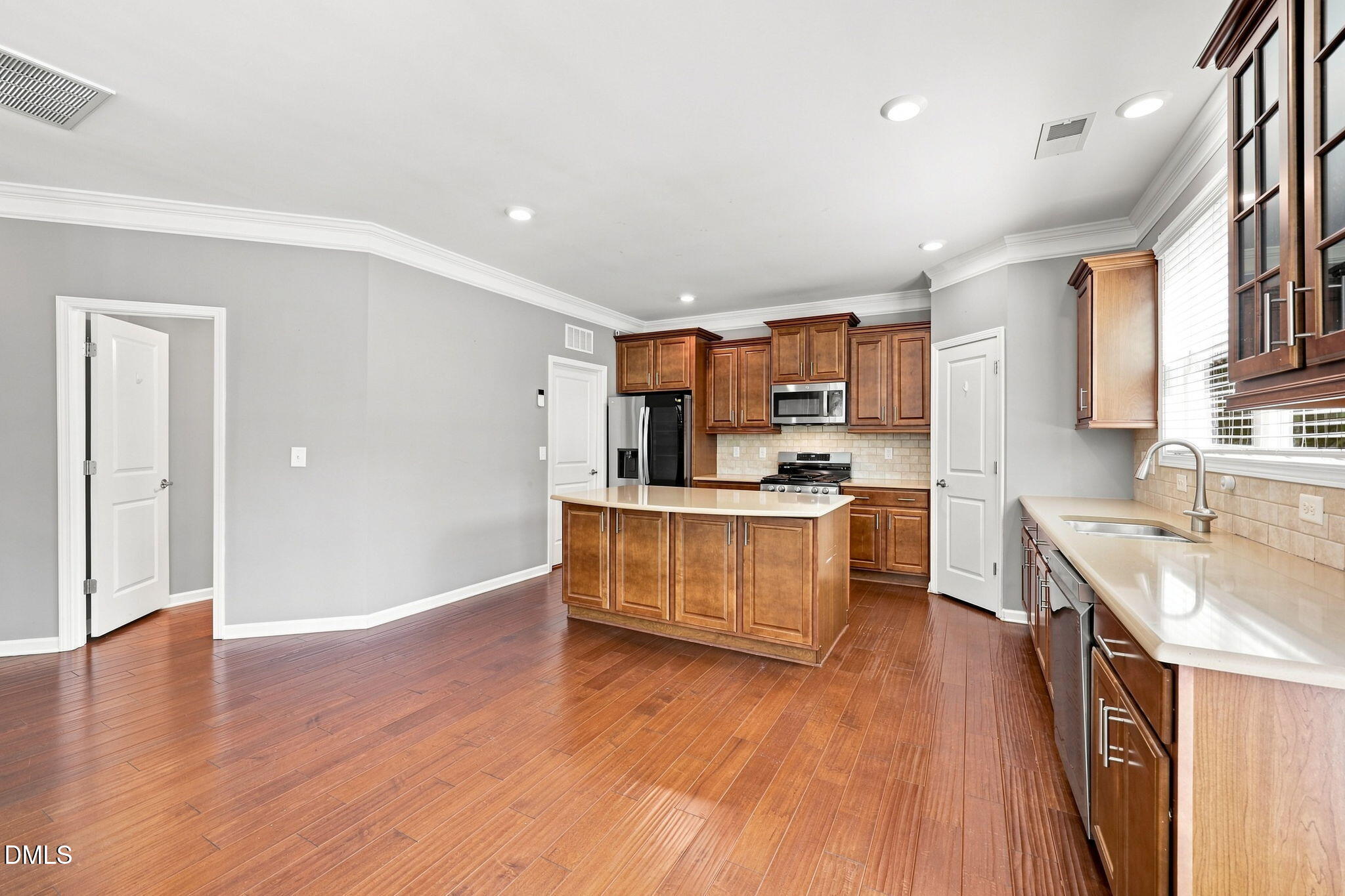 243 Chatsworth Lane Property Photo 10