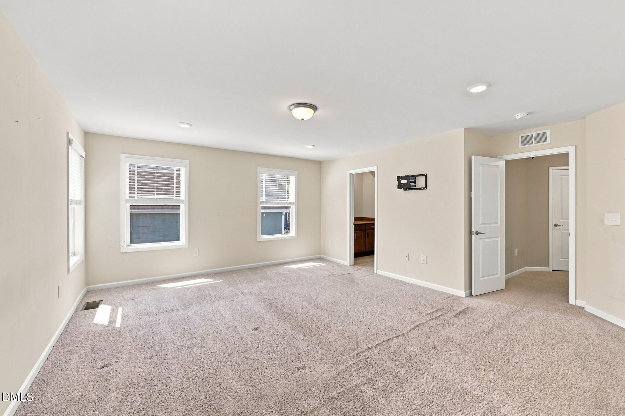 243 Chatsworth Lane Property Photo 19