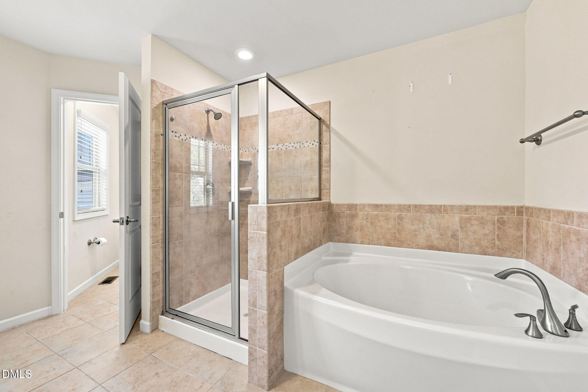 243 Chatsworth Lane Property Photo 22