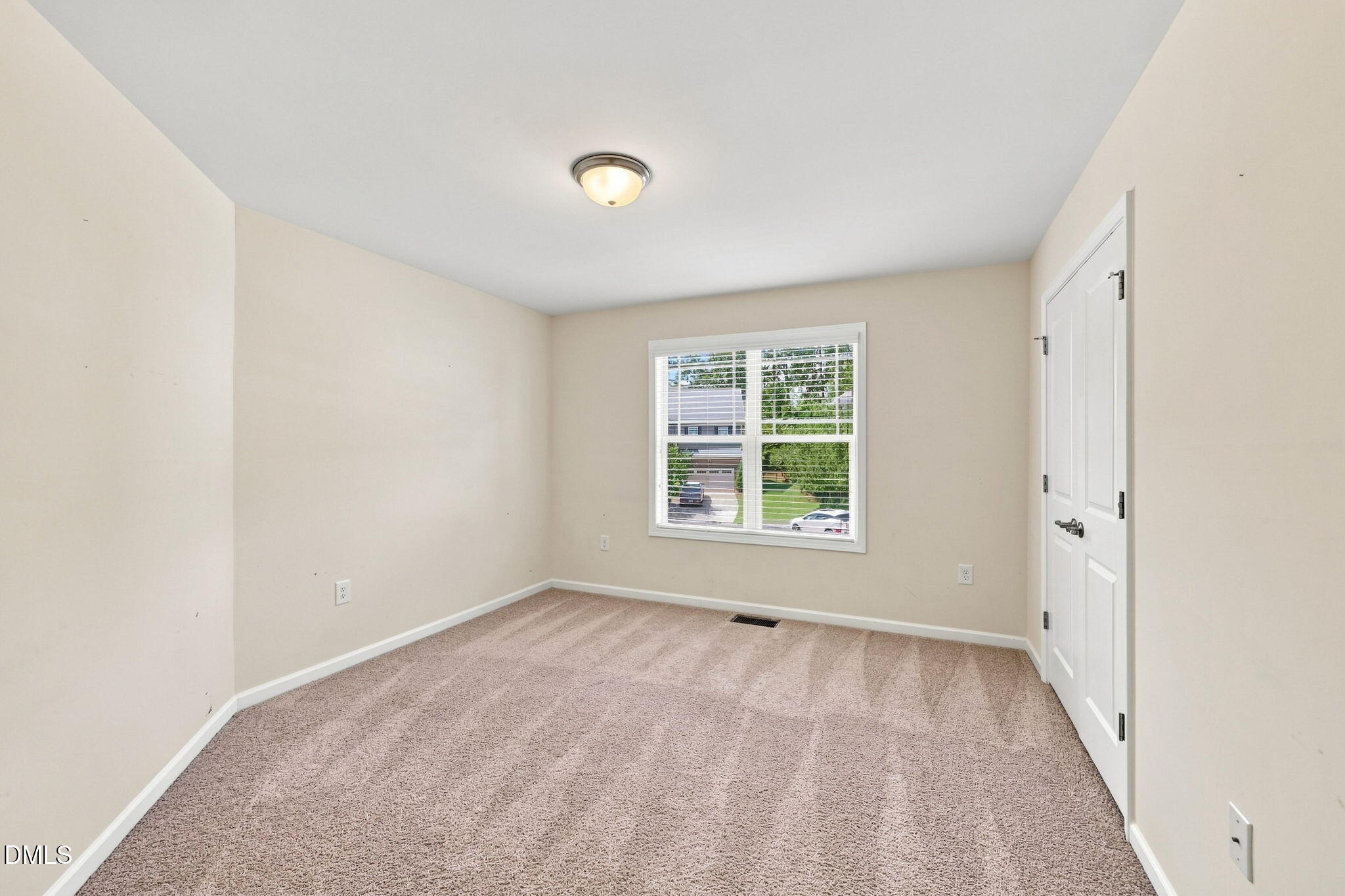 243 Chatsworth Lane Property Photo 23