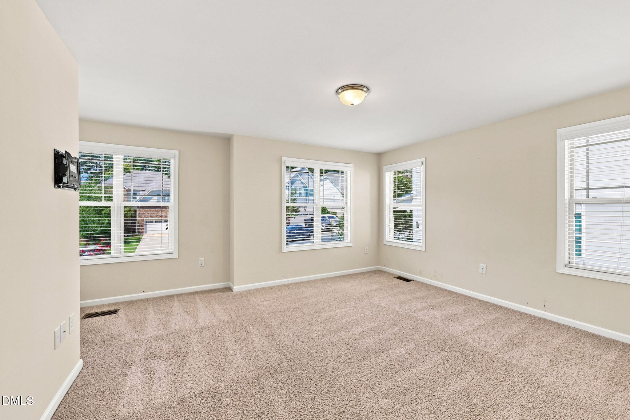 243 Chatsworth Lane Property Photo 26