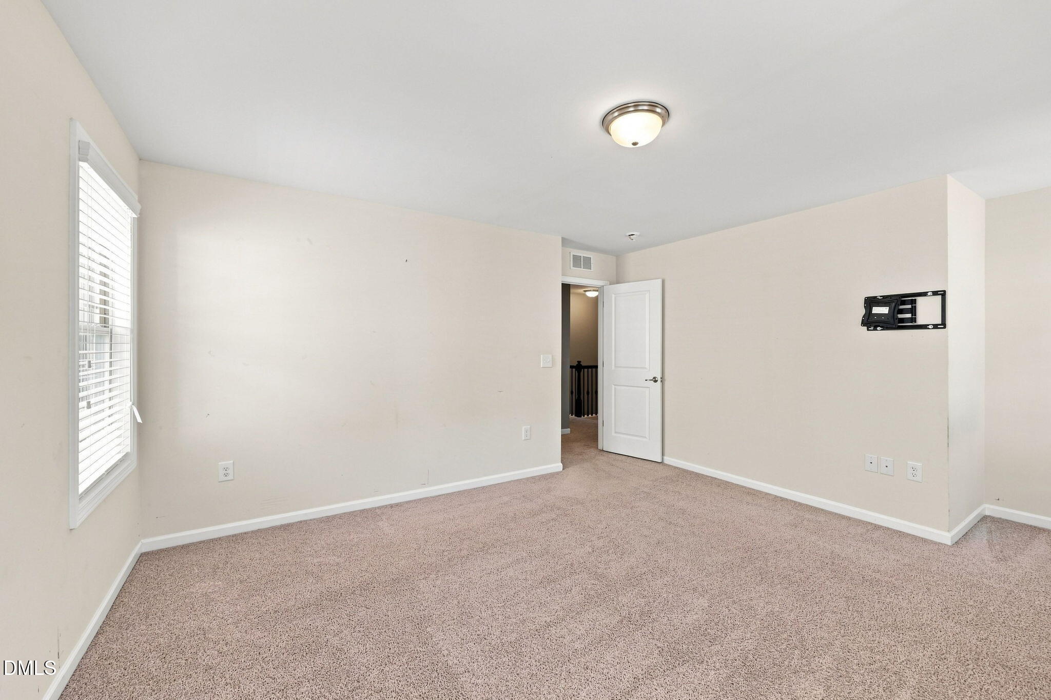 243 Chatsworth Lane Property Photo 27