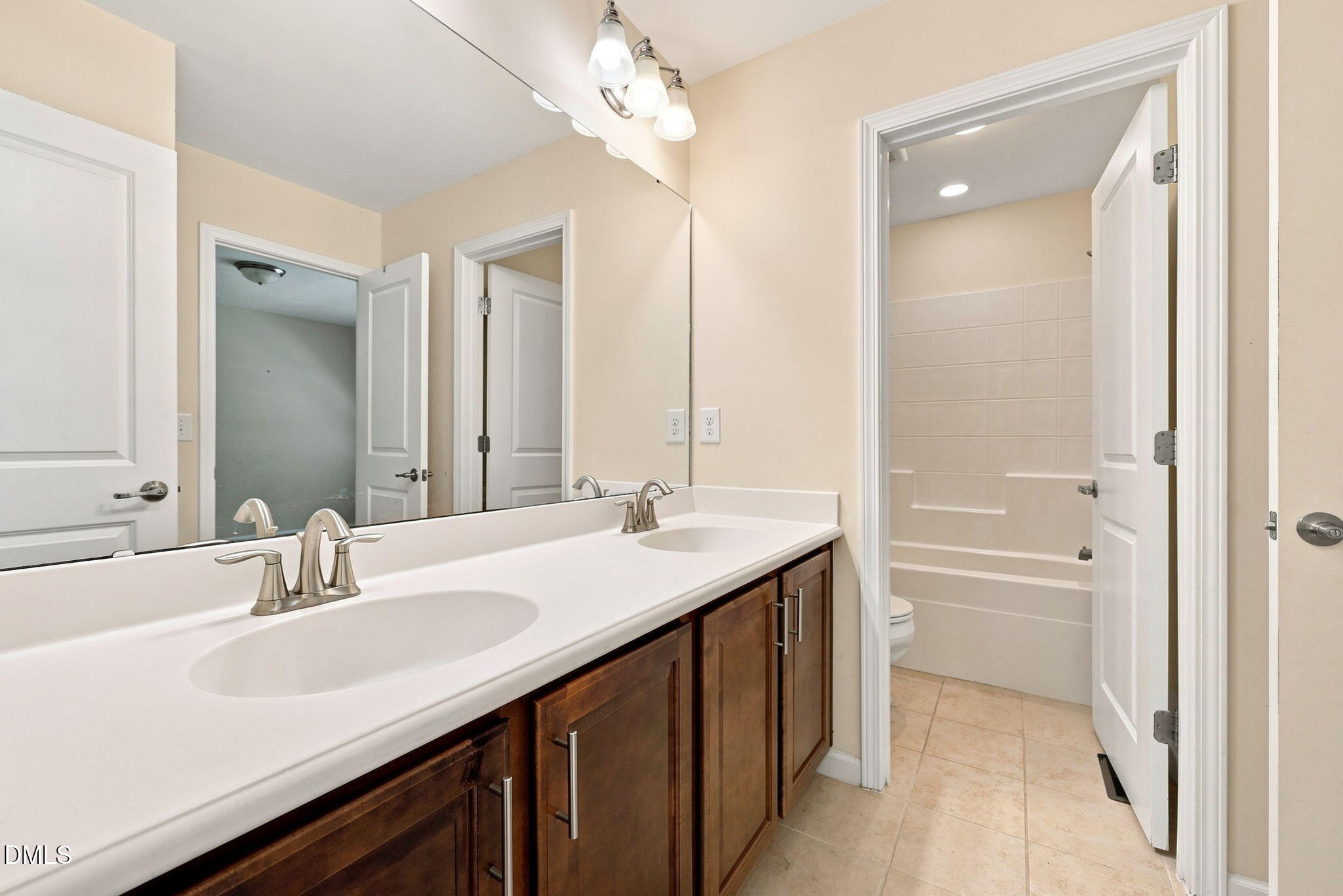 243 Chatsworth Lane Property Photo 30