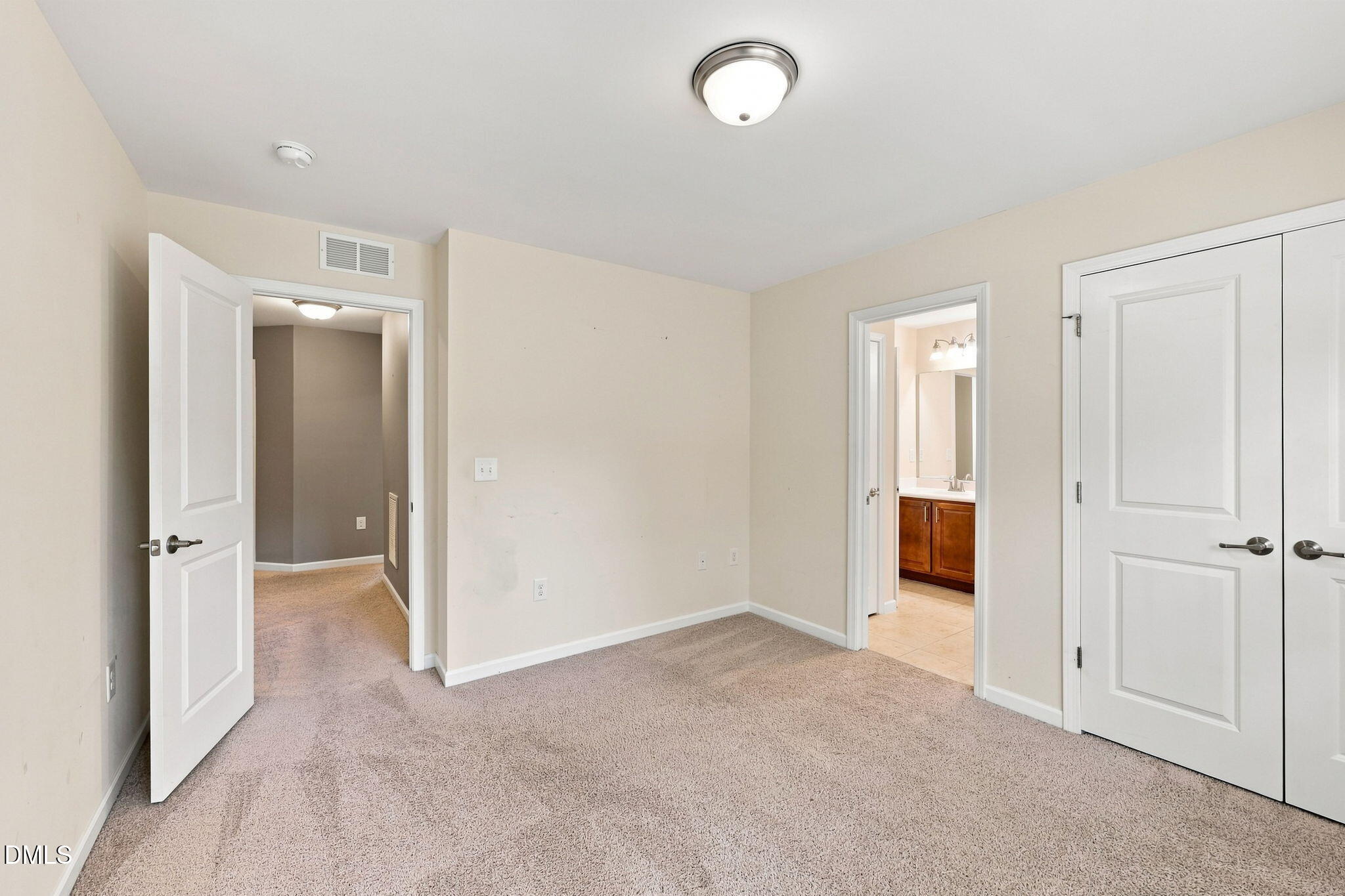 243 Chatsworth Lane Property Photo 32