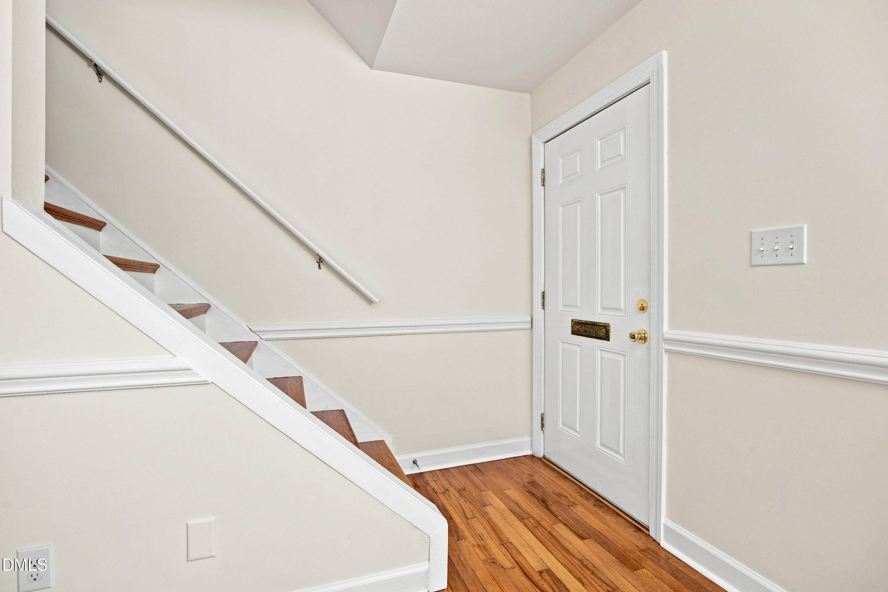 1649 Sutton Drive Property Photo 5