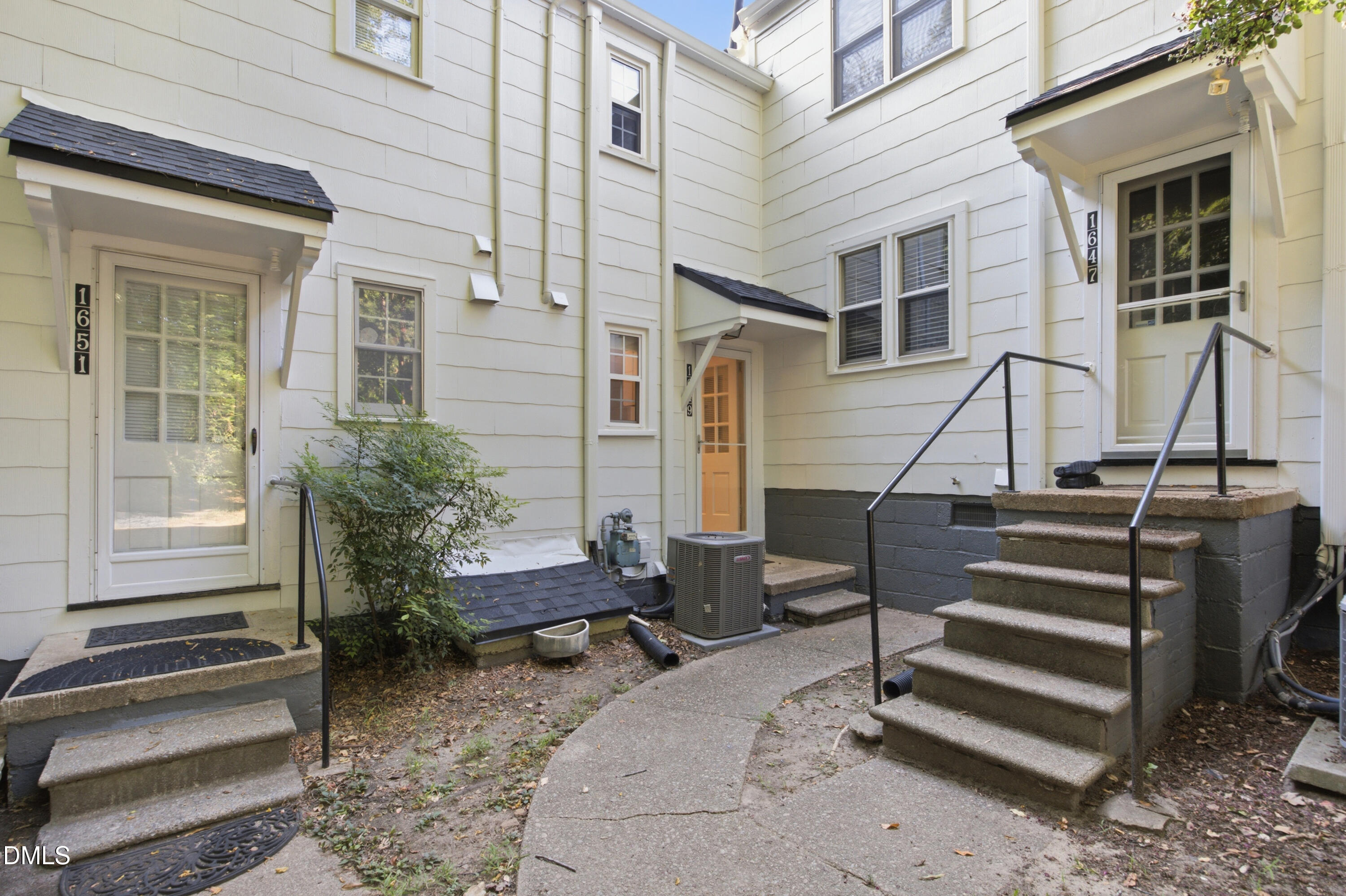 1649 Sutton Drive Property Photo 13